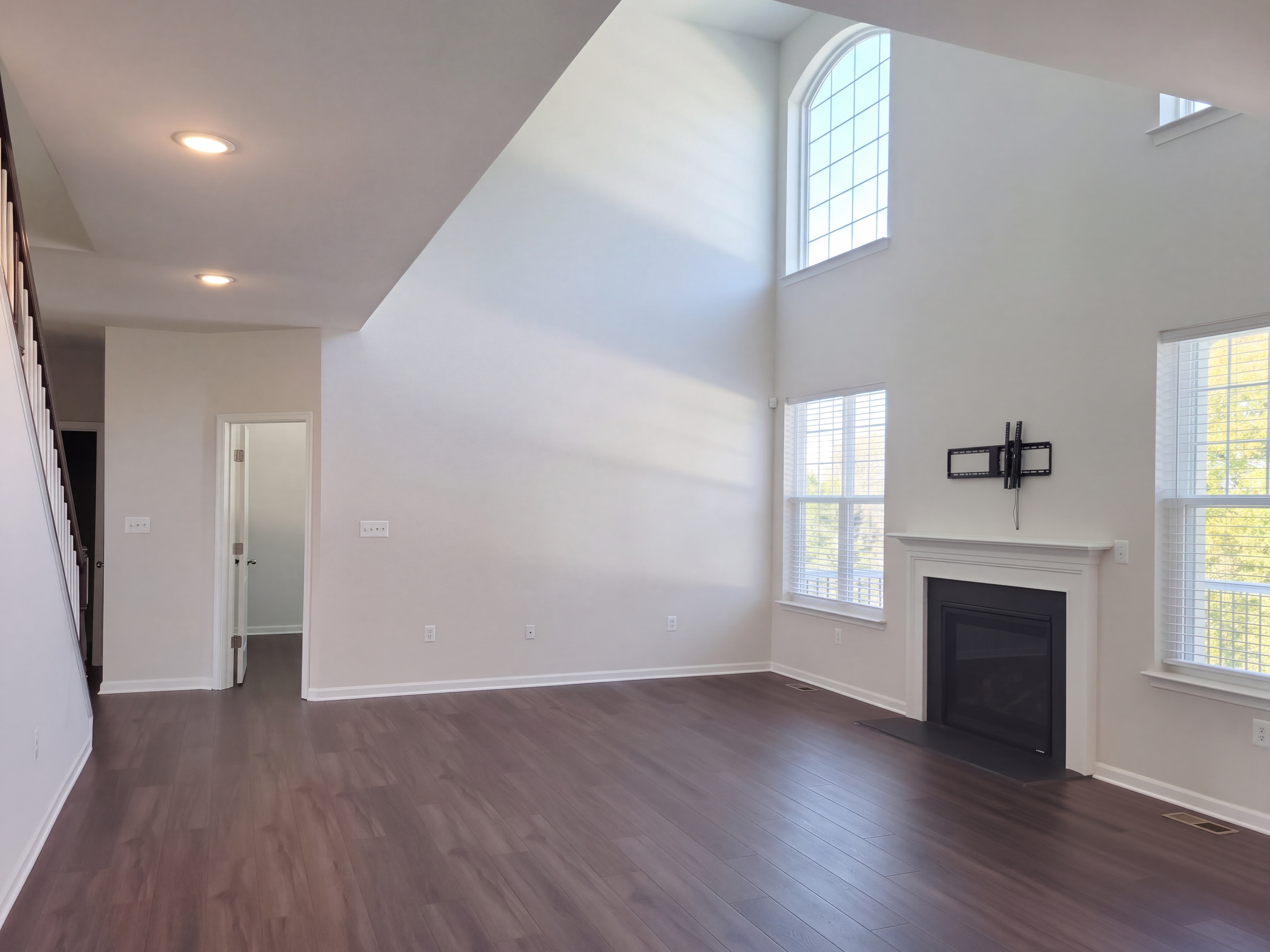 Photo 2 of 39 of 13409 Maymount Dr, Culpeper, VA