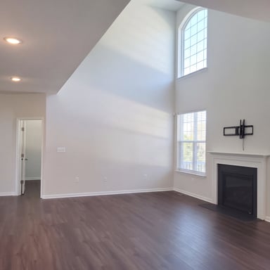Property photo 2 of 13409 Maymount Dr