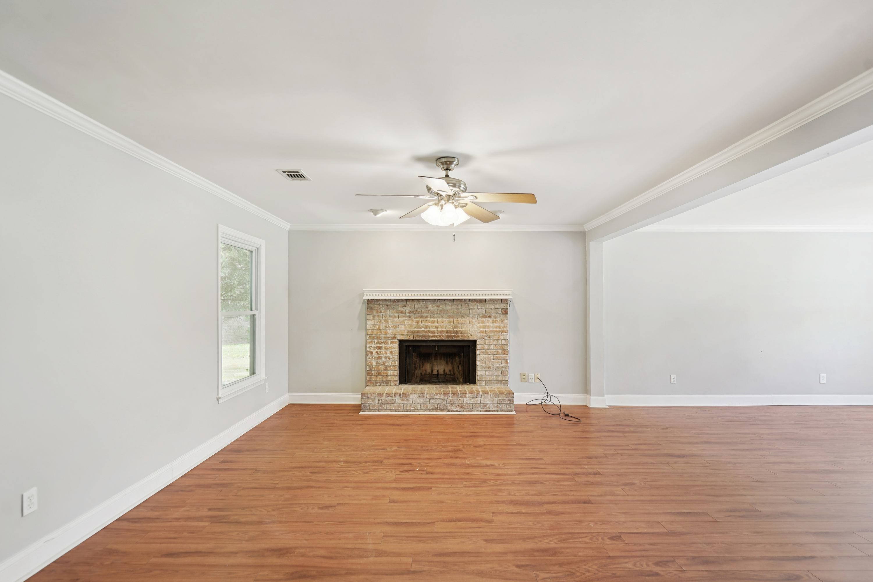 Photo 3 of 30 of 1172 Dogwood Forest Dr NE, Marietta, GA