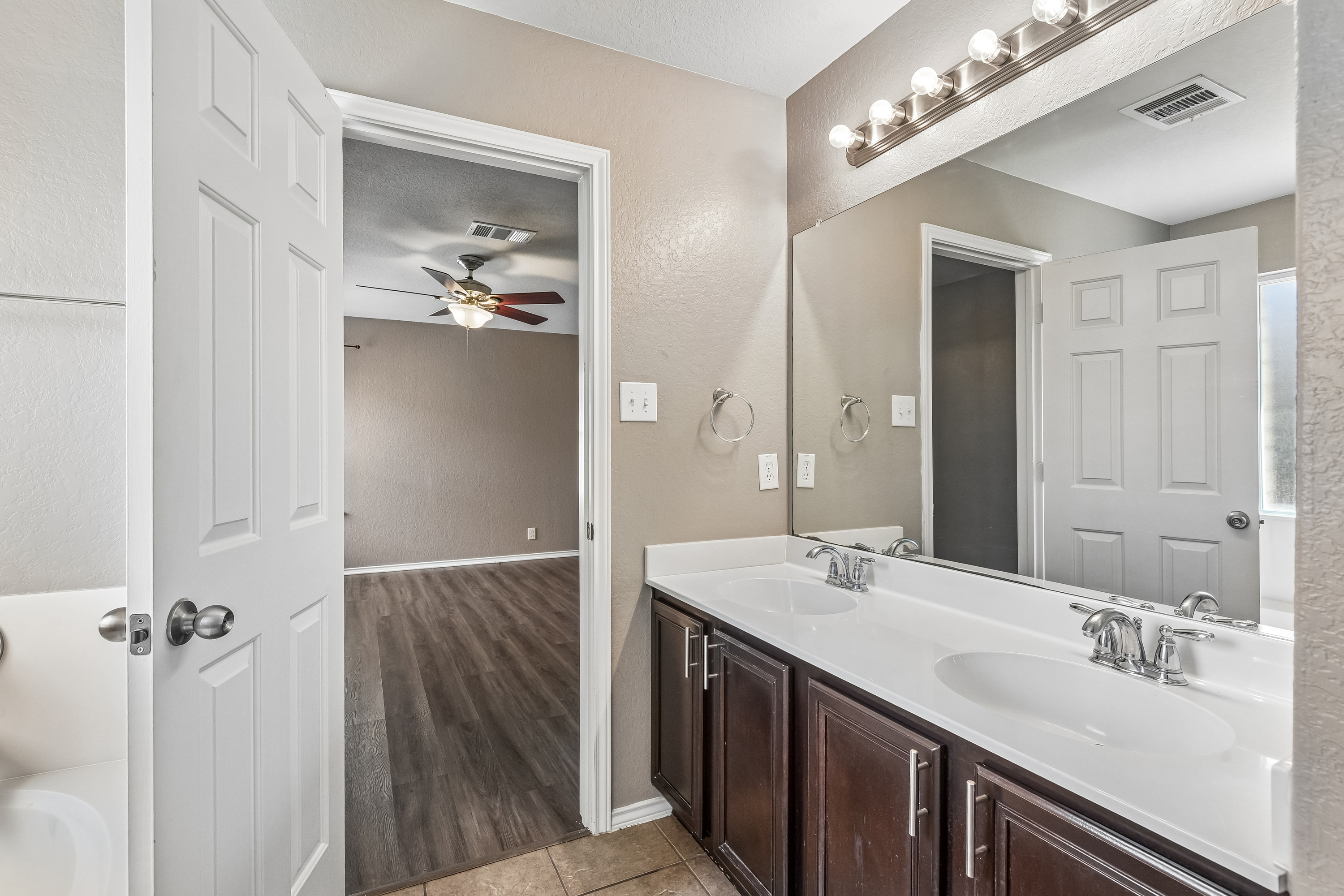 Photo 28 of 49 of 2535 Fayette Dr, New Braunfels, TX