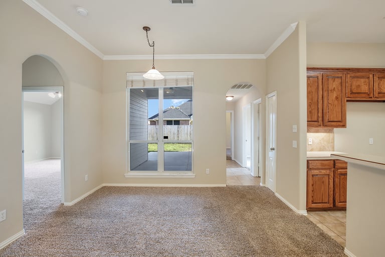 Photo 13 of 26 - 9029 River Falls Dr, Fort Worth, TX 76118