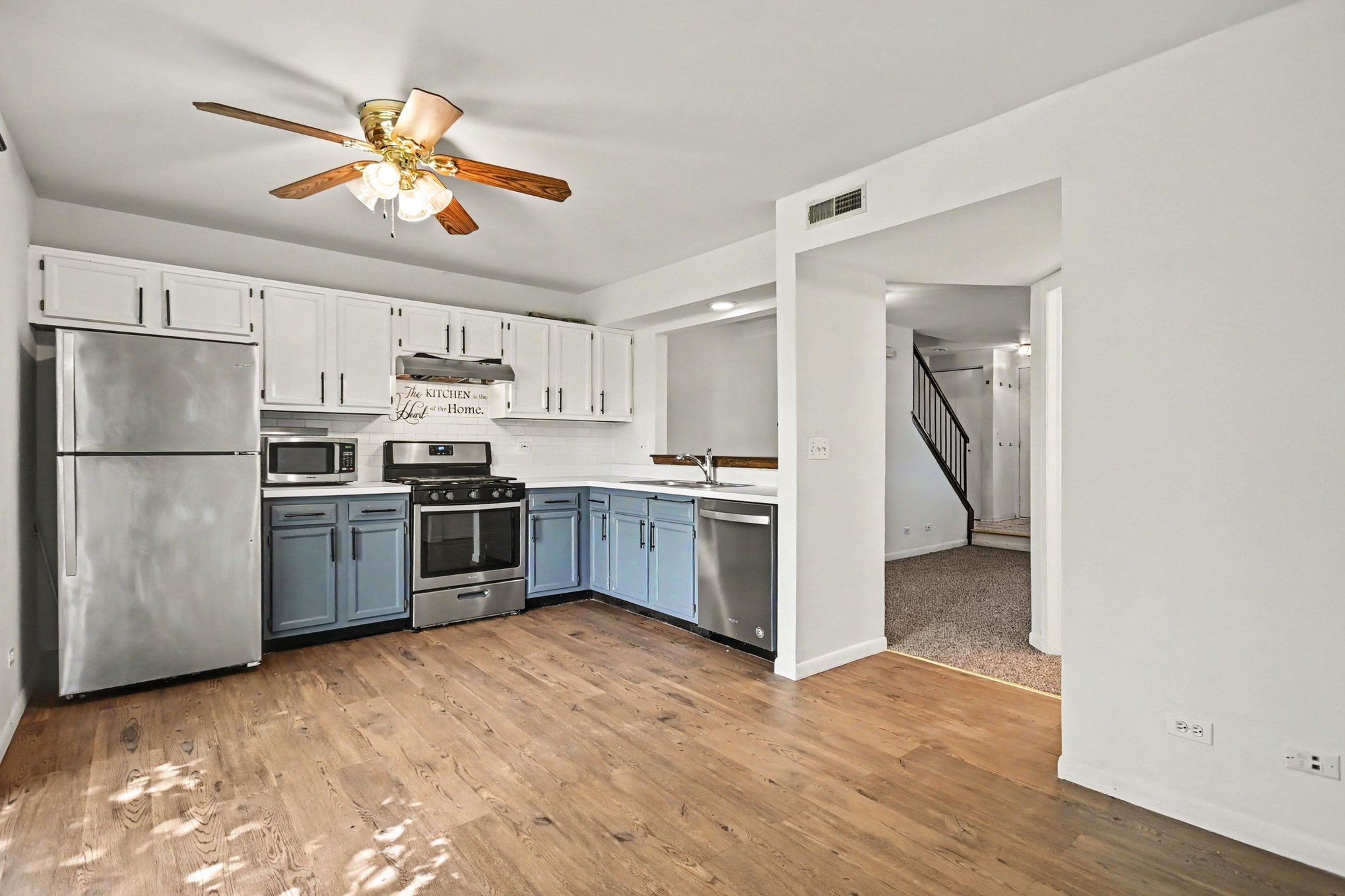 Photo 6 of 17 of 2734 Preston Ct, Aurora, IL