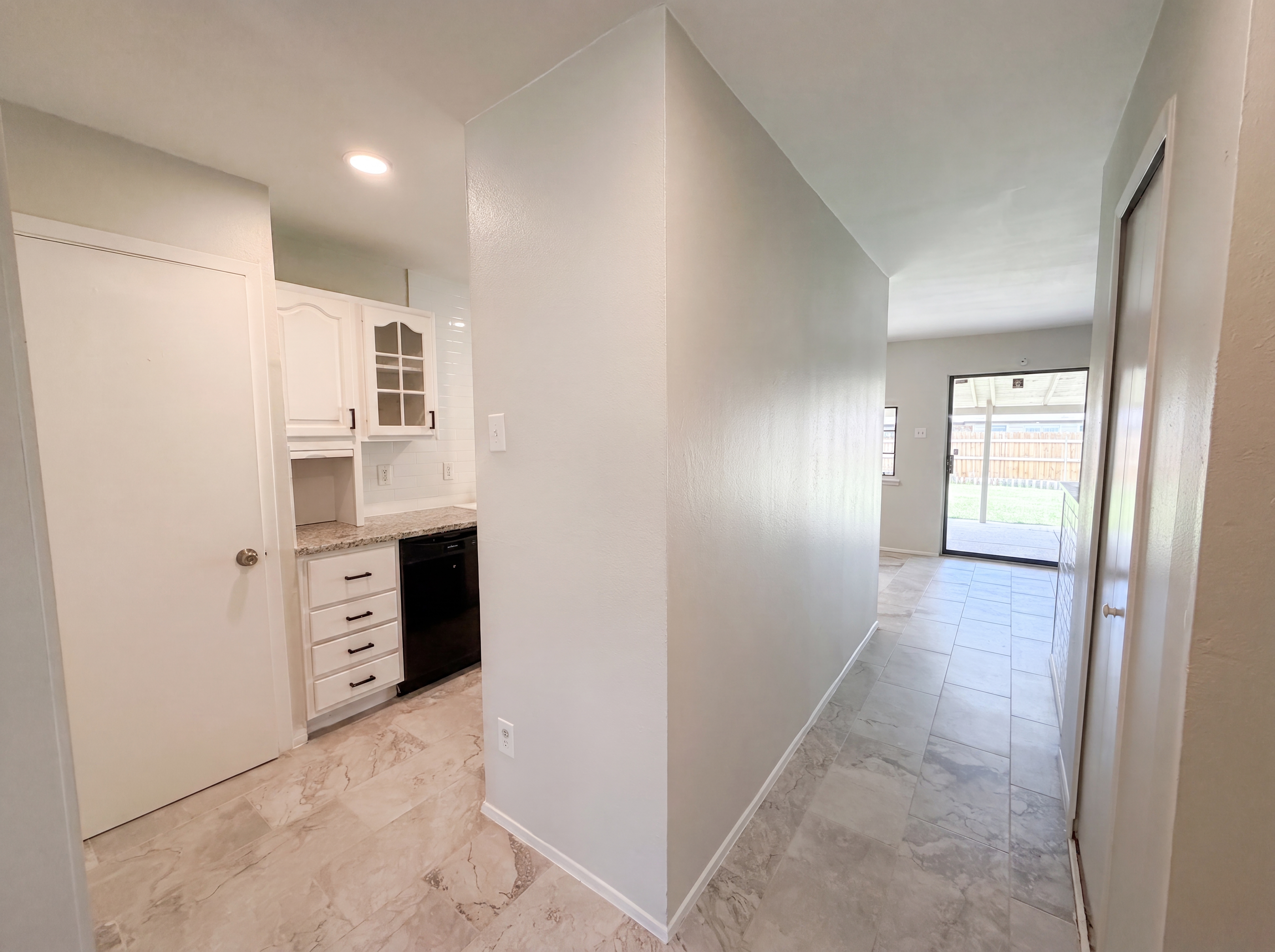 Photo 9 of 29 of 1102 Hillwood Dr, Lewisville, TX