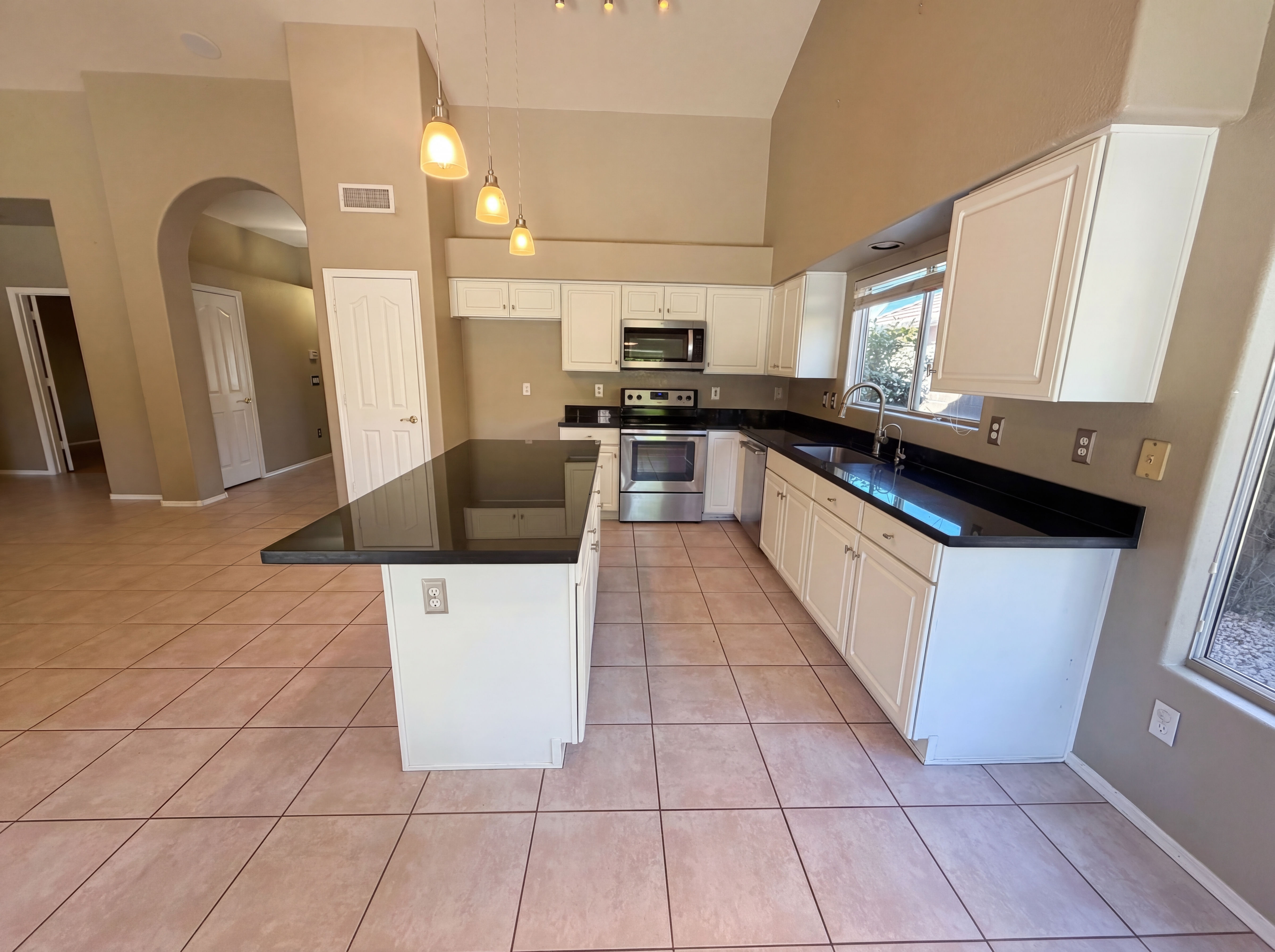 Photo 2 of 31 of 28825 N 45th St, Cave Creek, AZ