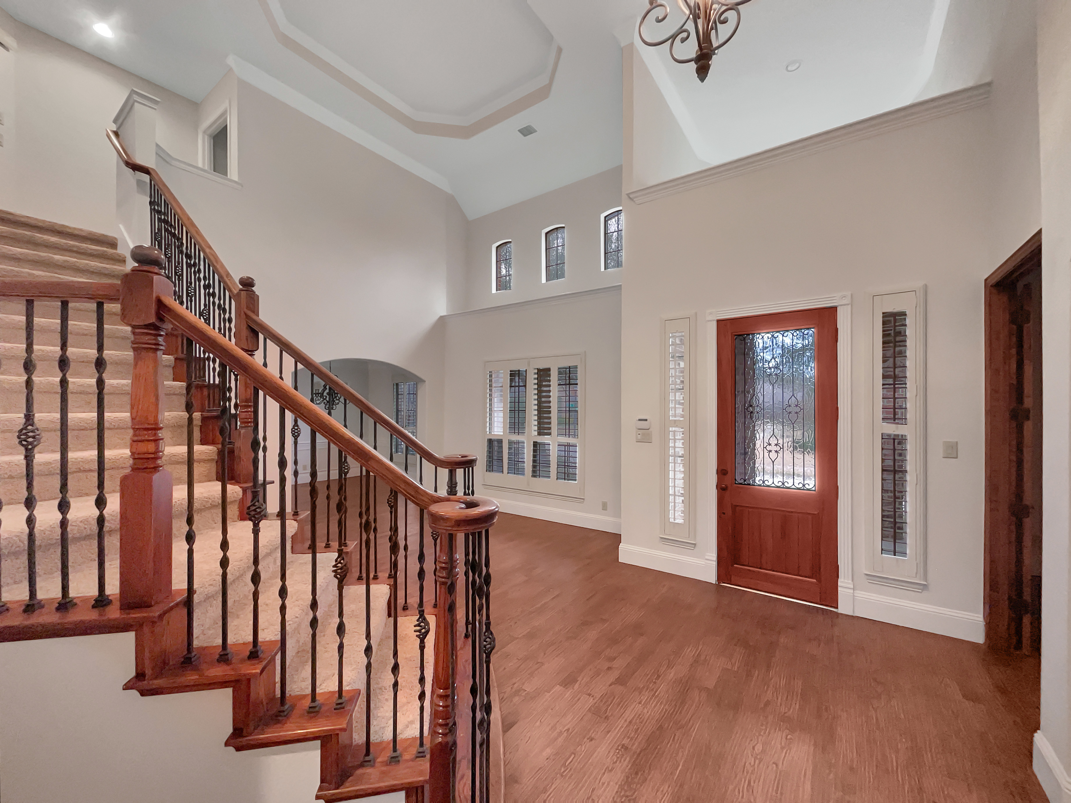 Photo 12 of 36 of 913 Clack Dr, Garland, TX