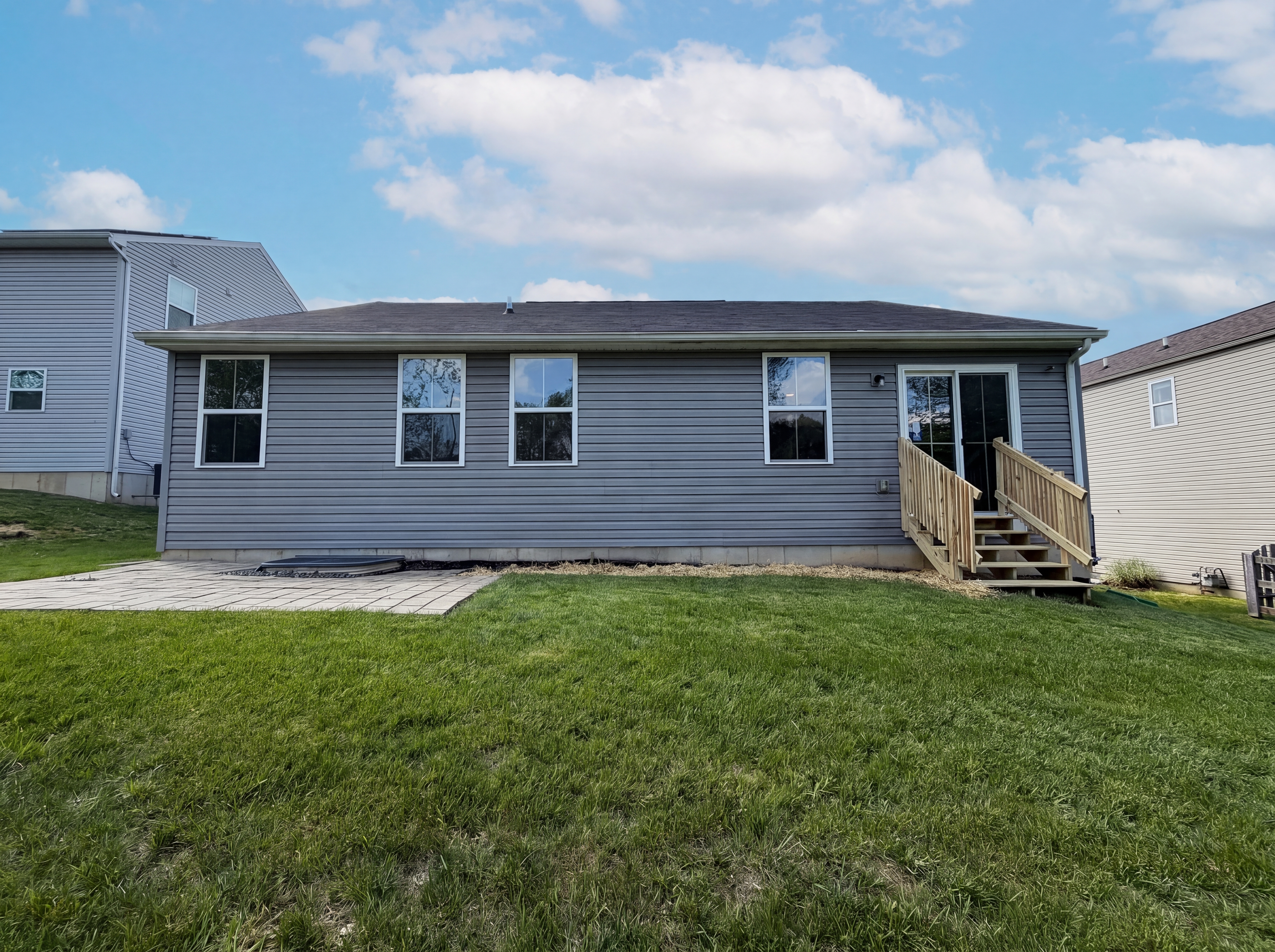 Photo 5 of 21 of 5790 Bentwood Dr, Middletown, OH