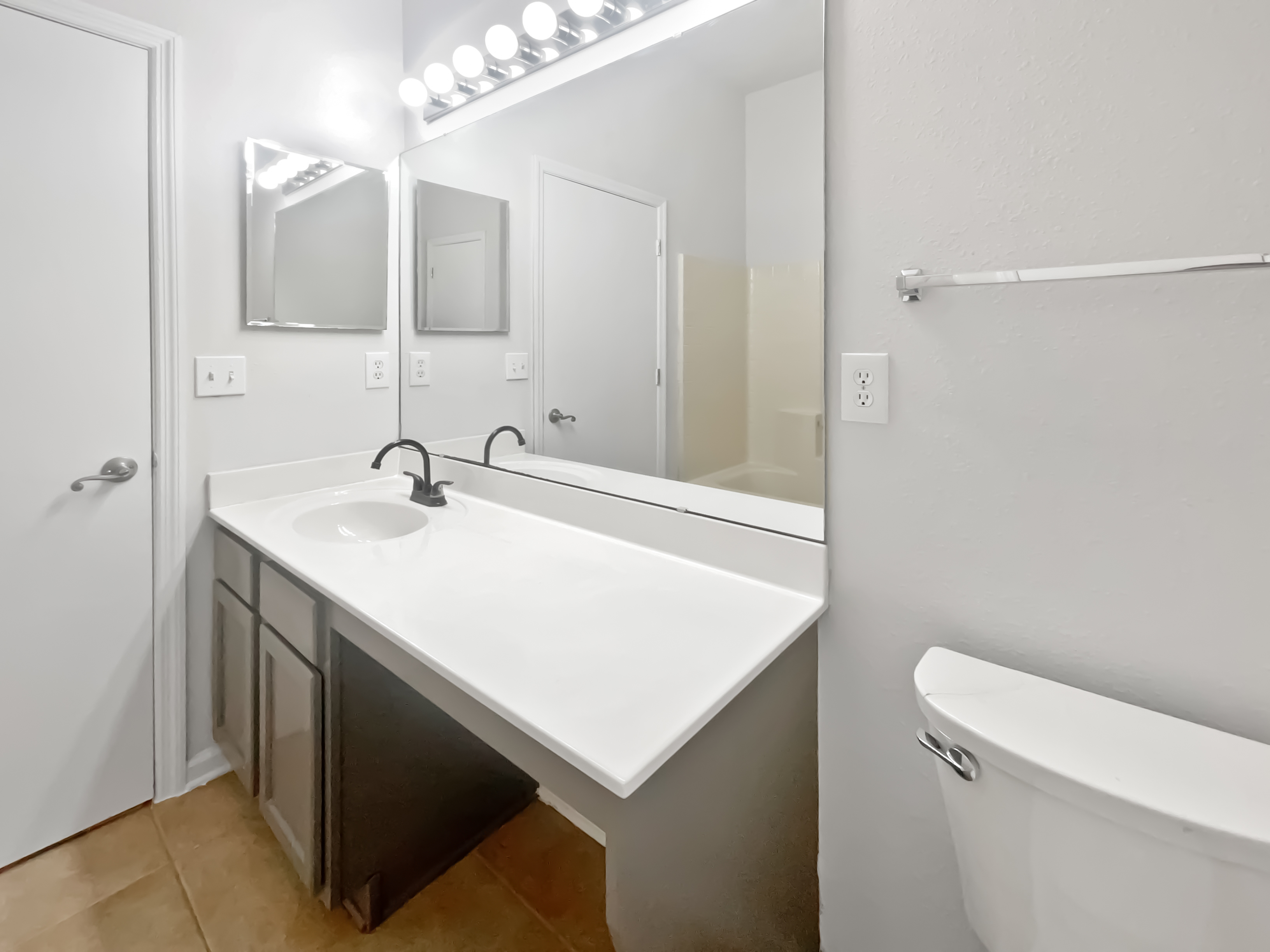 Photo 14 of 19 of 1292 Sunray Ct, Jacksonville, FL