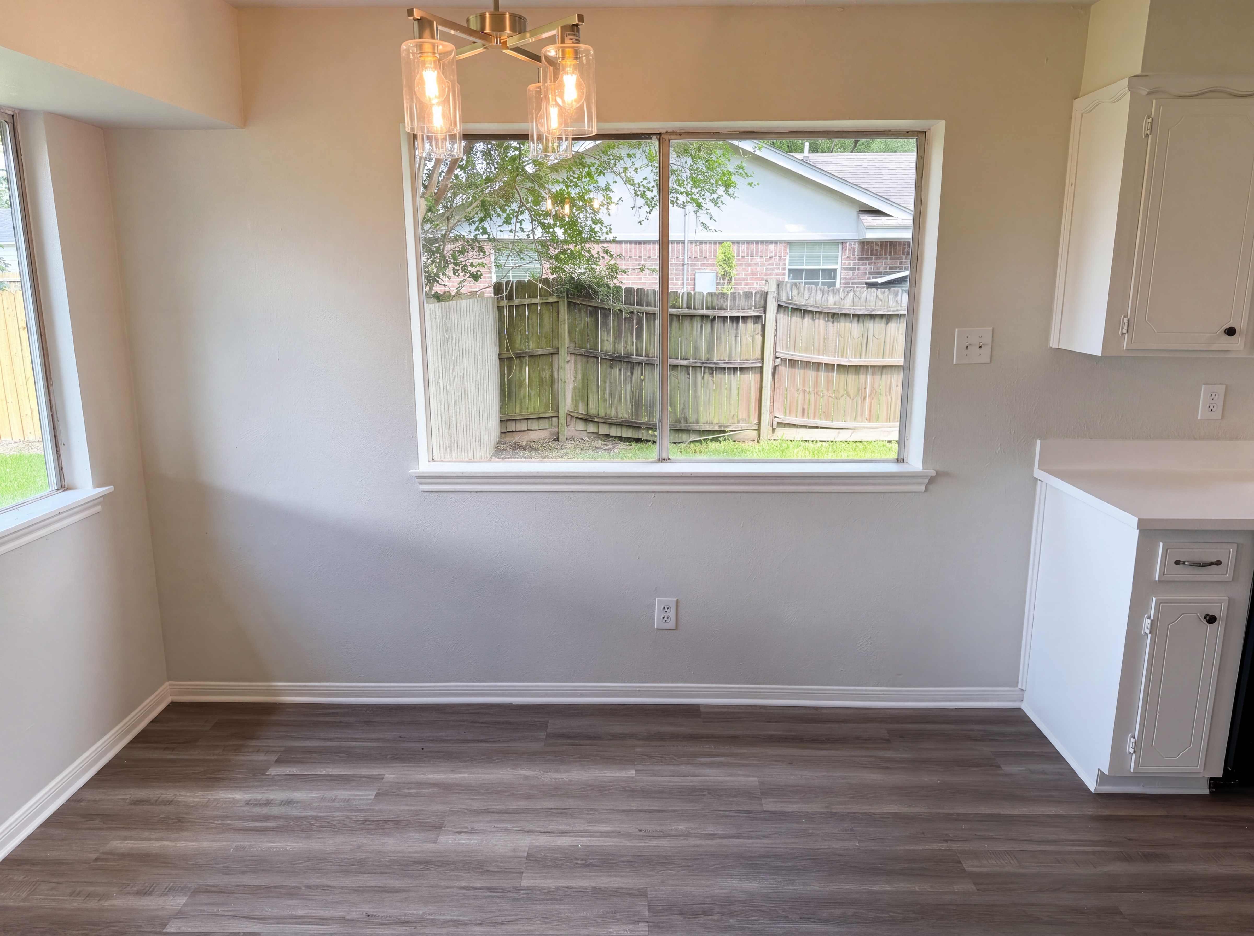 Photo 6 of 21 of 311 Fir Ridge Dr, Huffman, TX