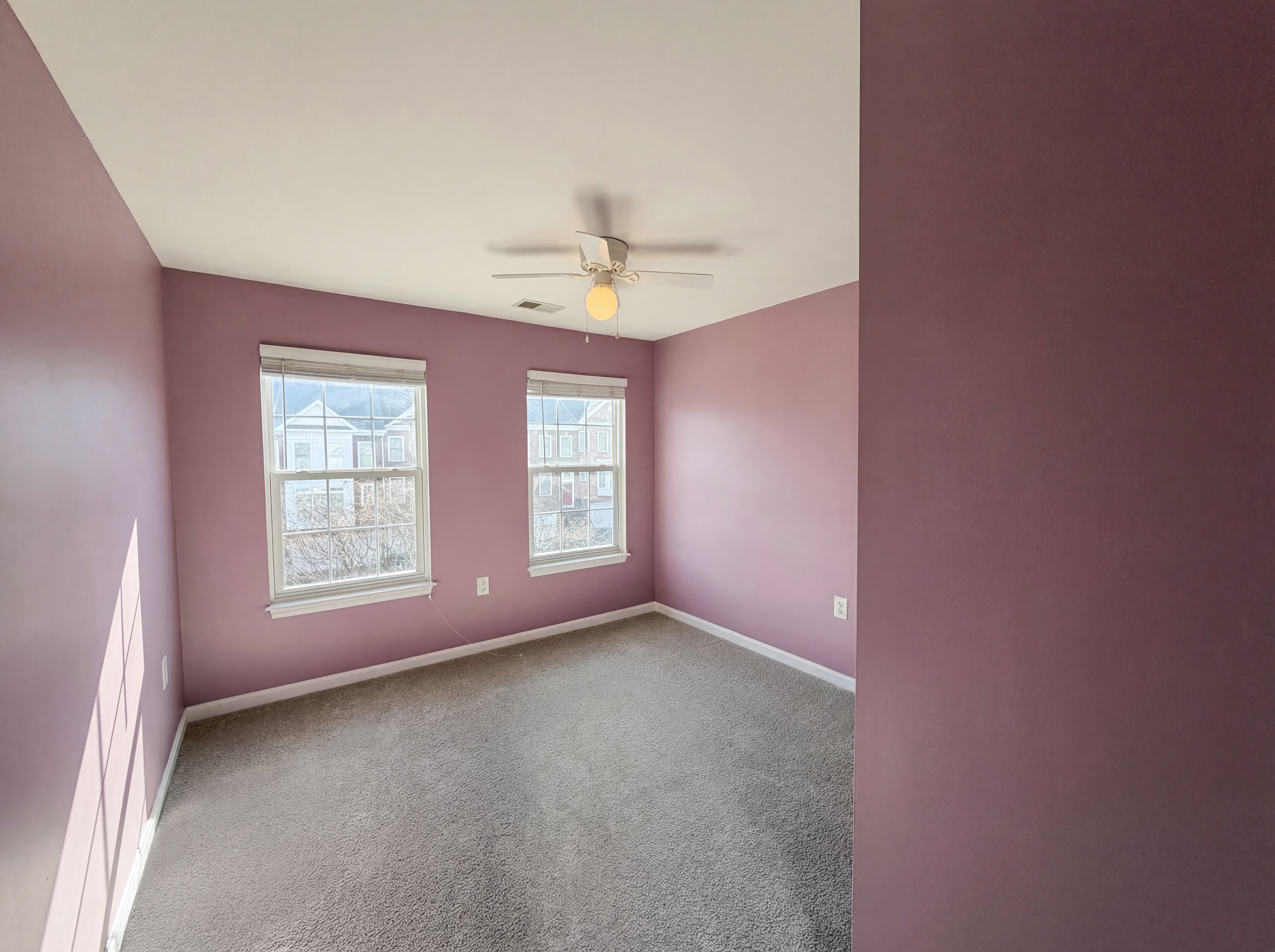 Photo 19 of 28 of 18560 Sierra Springs Sq, Leesburg, VA