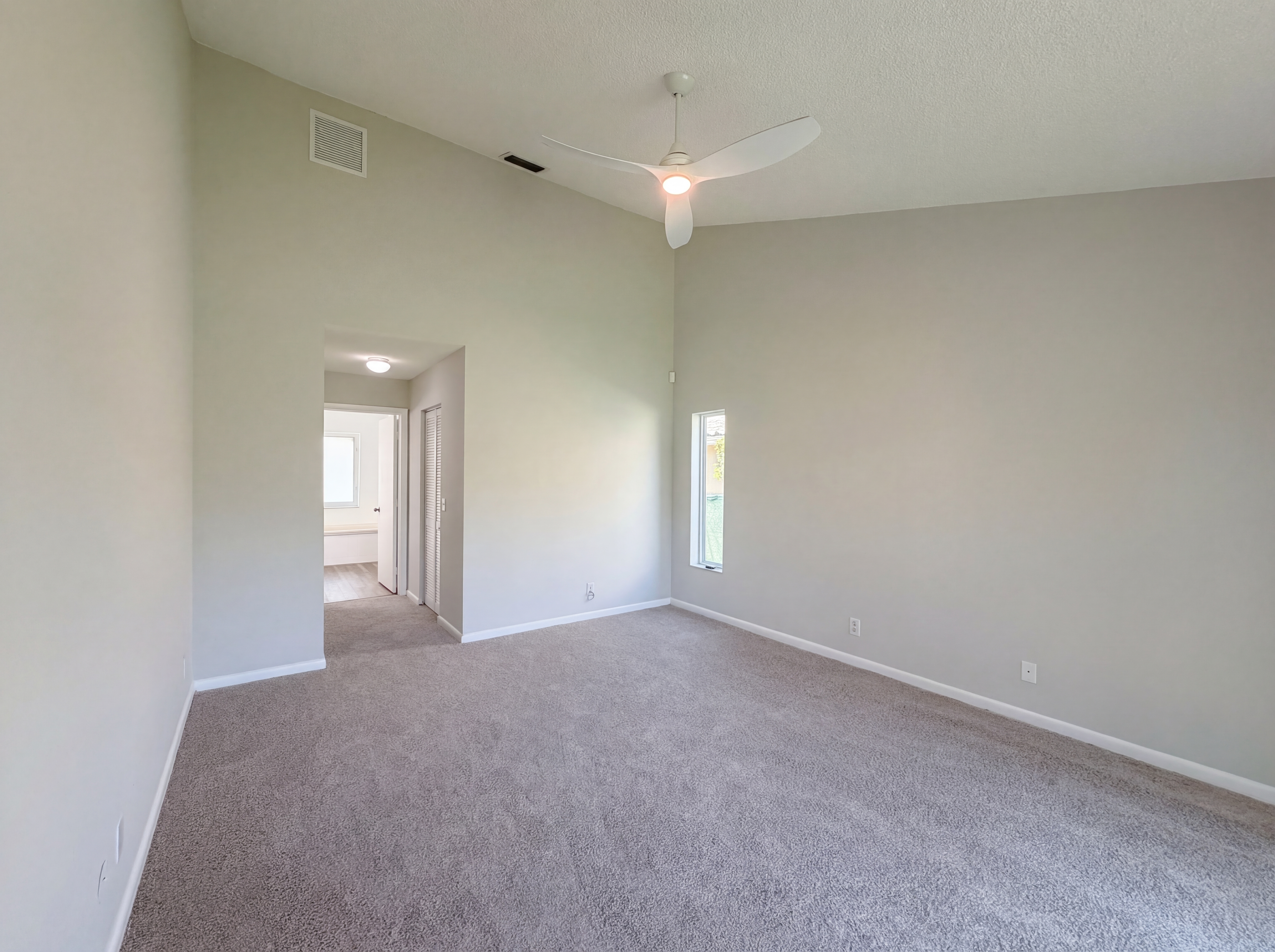 Photo 4 of 20 of 1179 NW 161st Ave, Pembroke Pines, FL