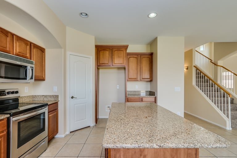 Photo 7 of 27 - 2842 E Saguaro Park Ln, Phoenix, AZ 85024