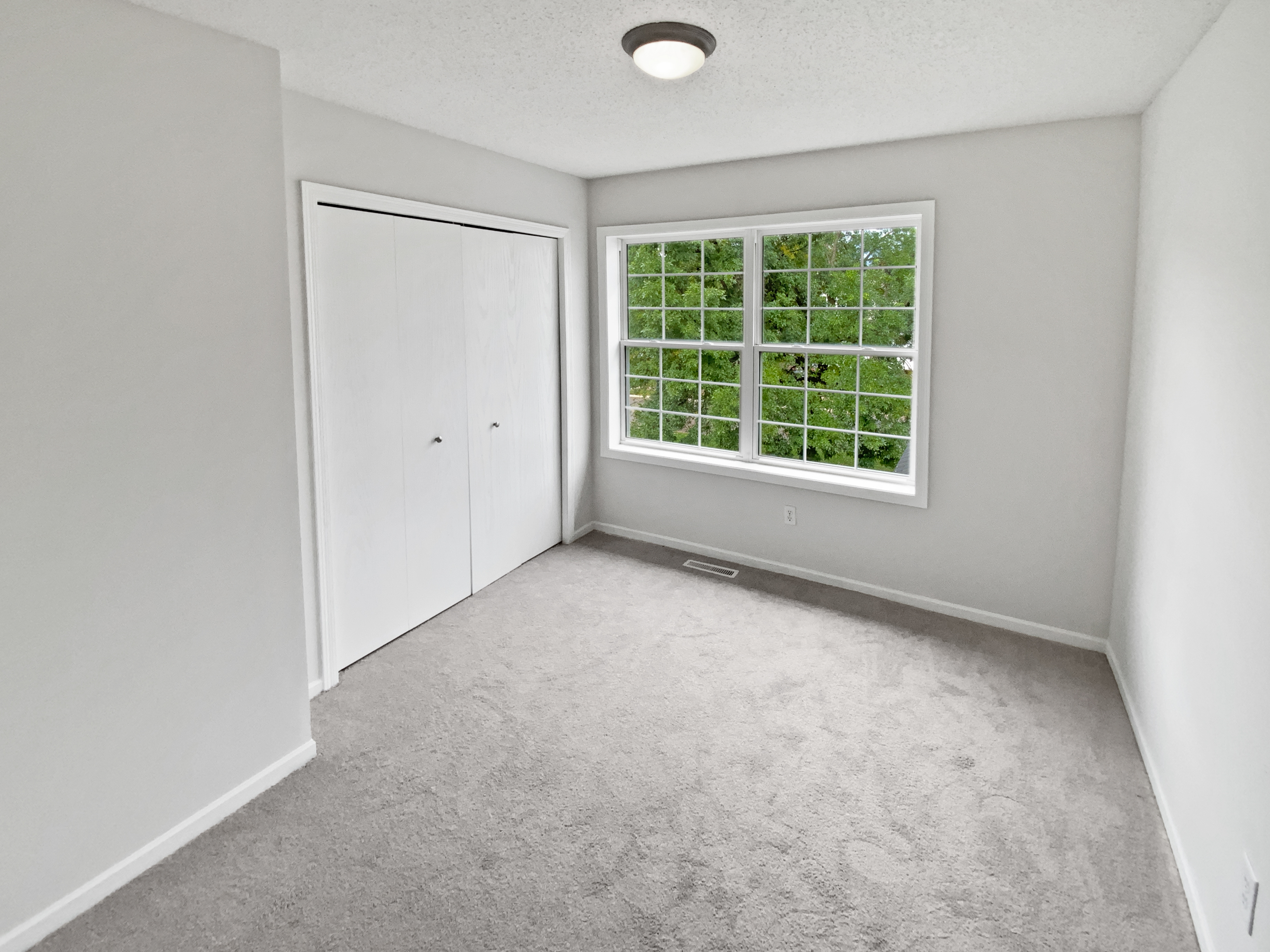 Photo 17 of 23 of 17837 Haralson Dr, Eden Prairie, MN