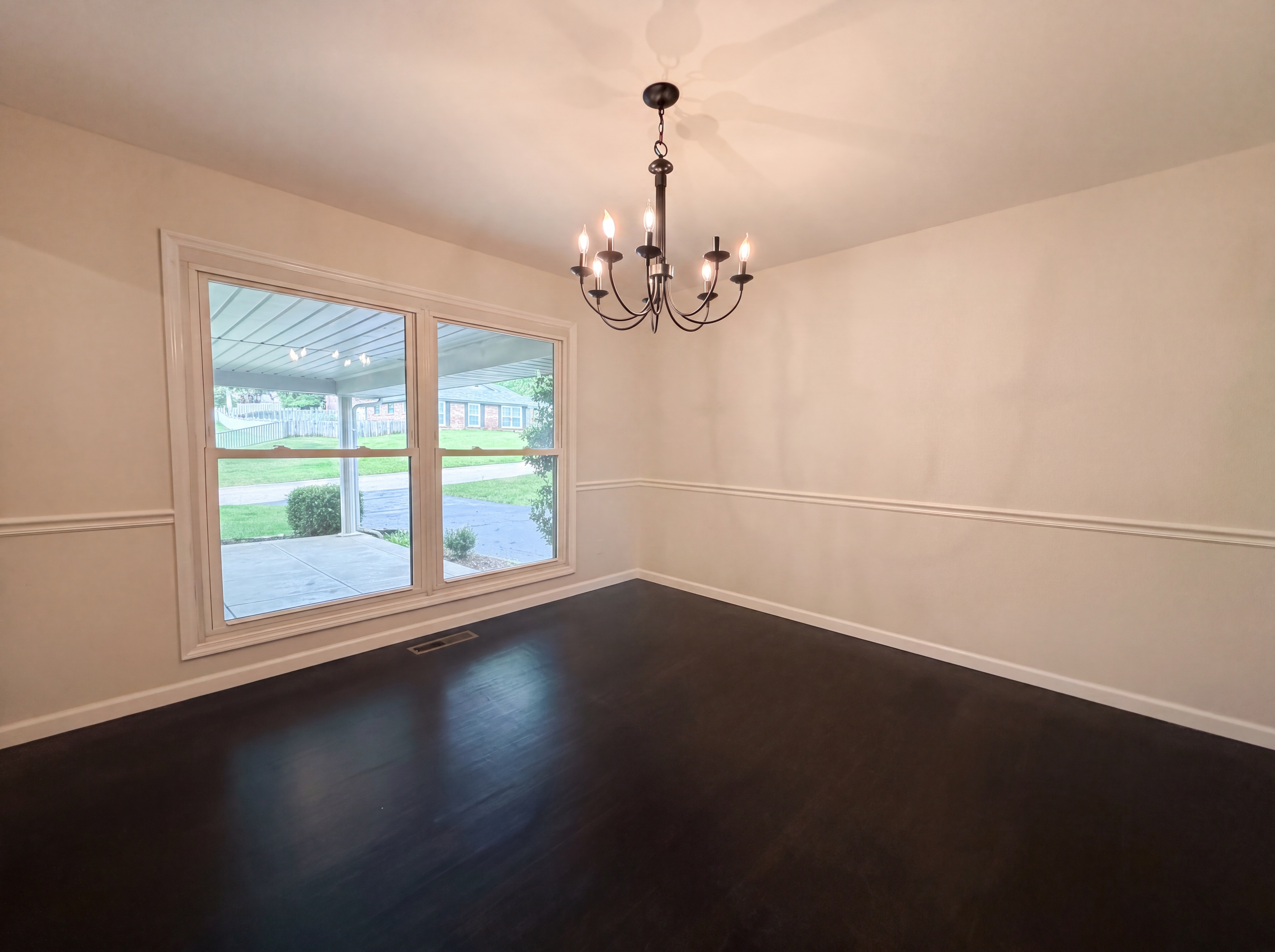Photo 6 of 25 of 207 Renaldo Dr, Chesterfield, MO