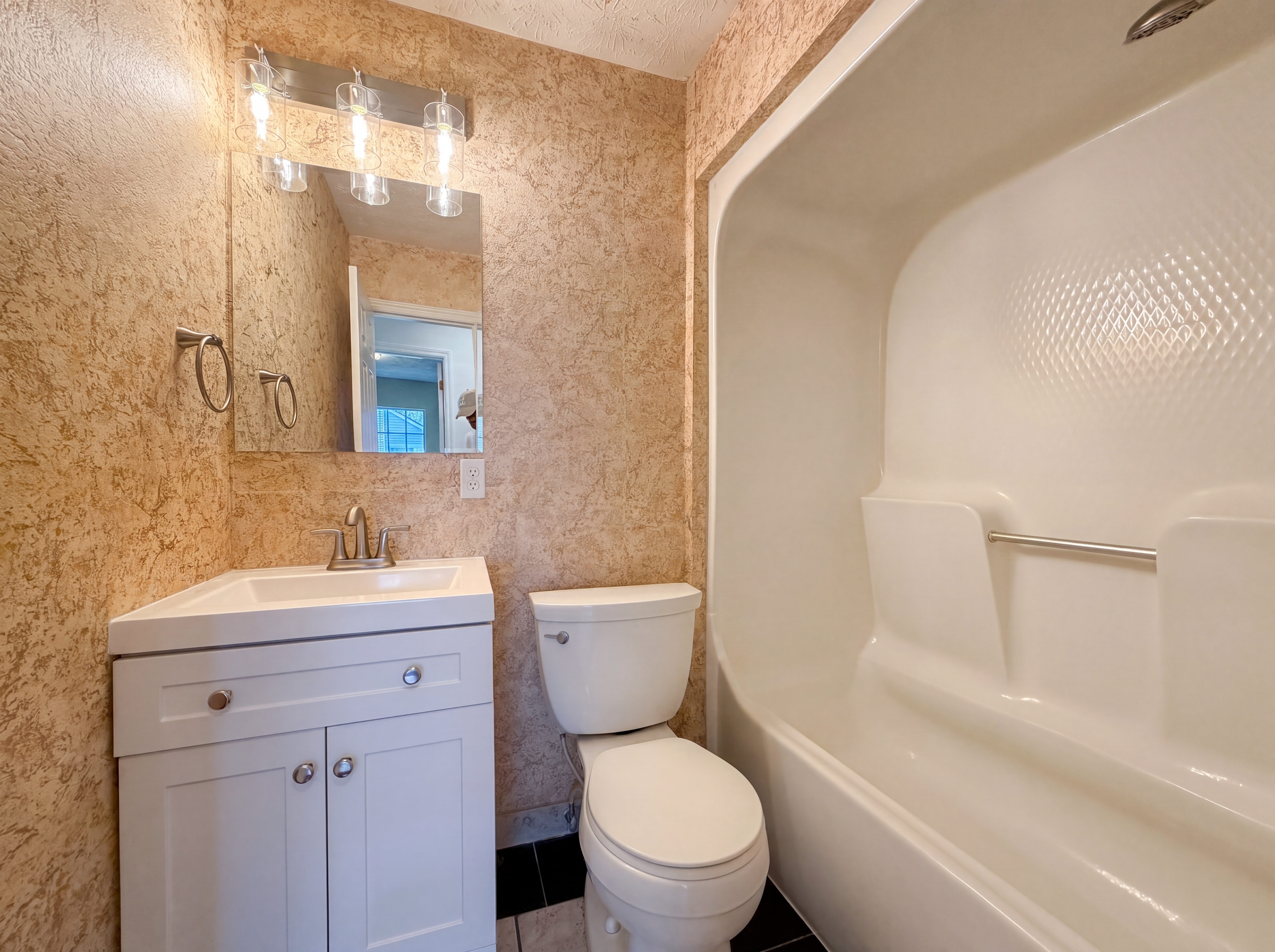 Photo 16 of 21 of 12555 Agatite Rd, Jacksonville, FL