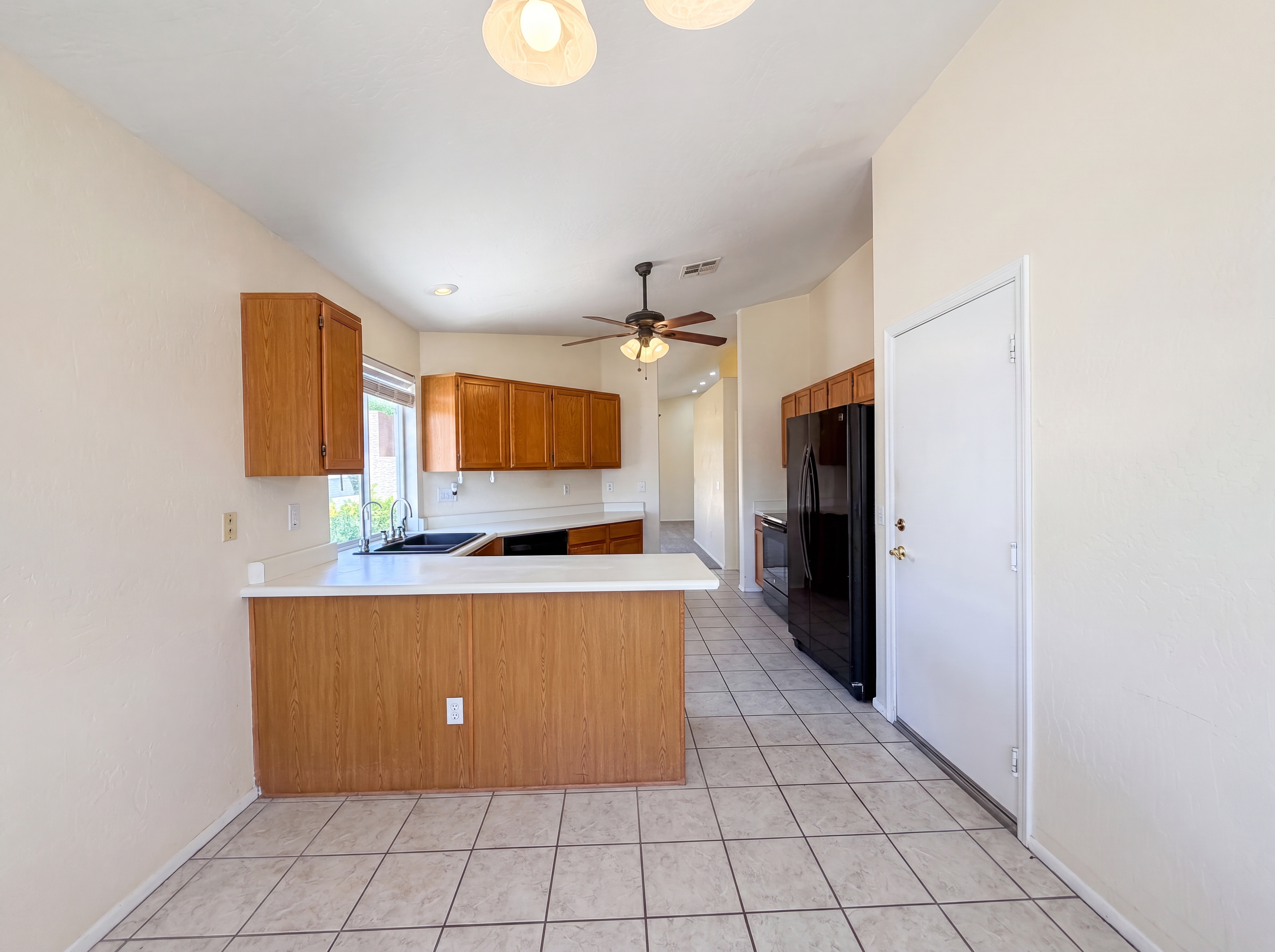 Photo 8 of 19 of 2018 E Windsong Dr, Phoenix, AZ