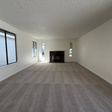 Property photo 3 of 2515 NE Hyde St