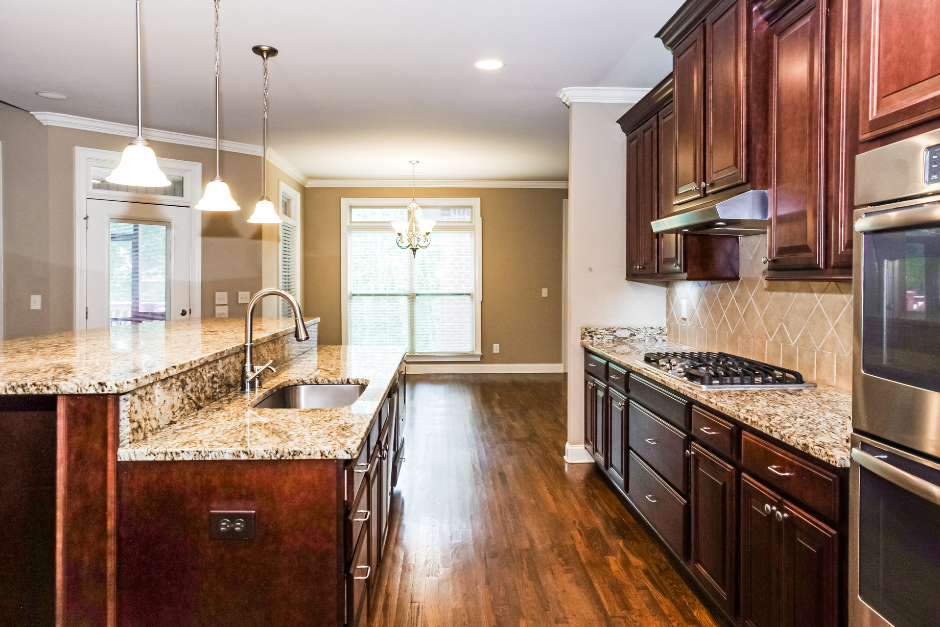 Photo 8 of 21 of 5 Bluff View Dr SE, Huntsville, AL