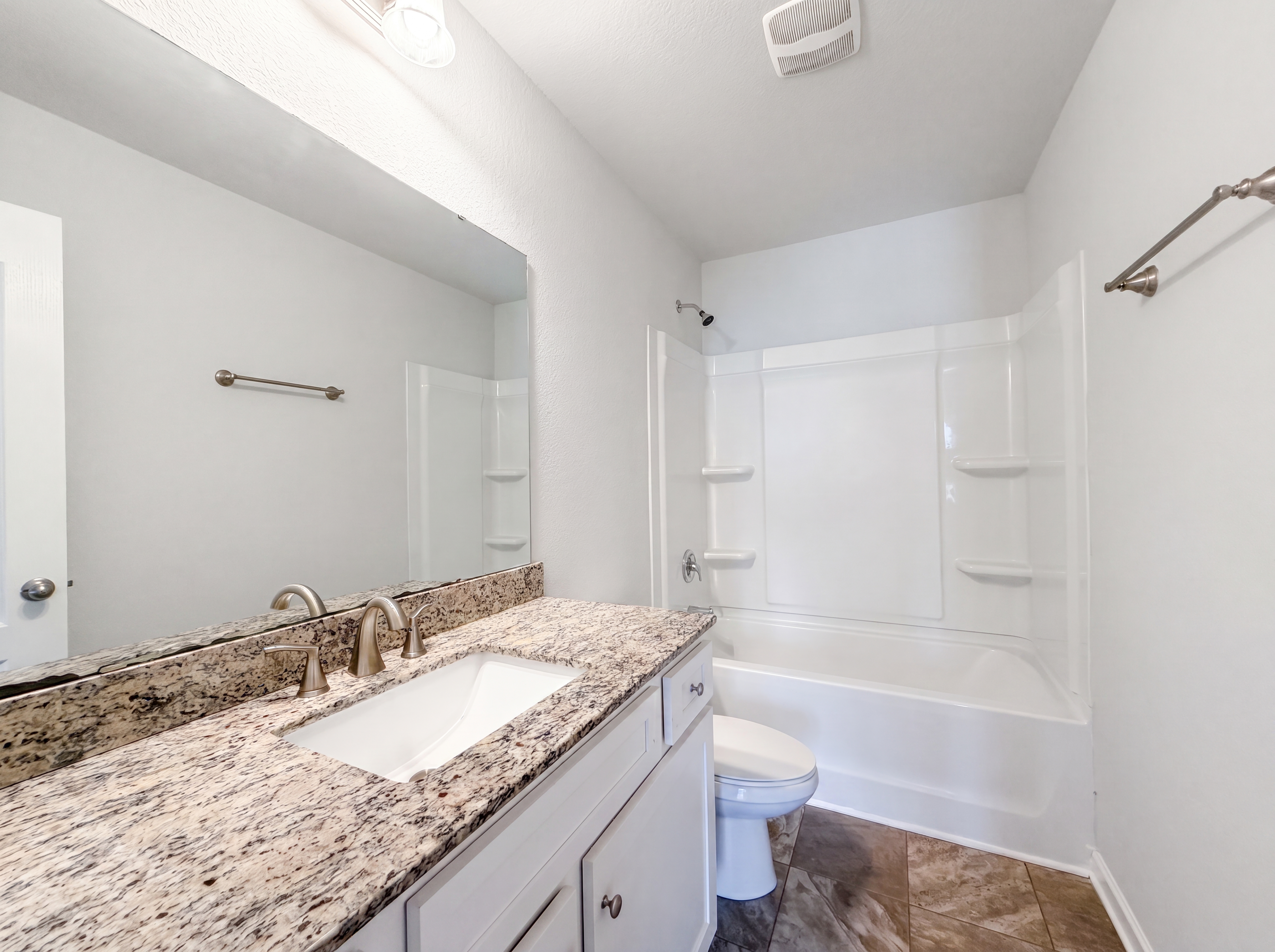 Photo 15 of 17 of 4034 Rosfield Dr, Charlotte, NC