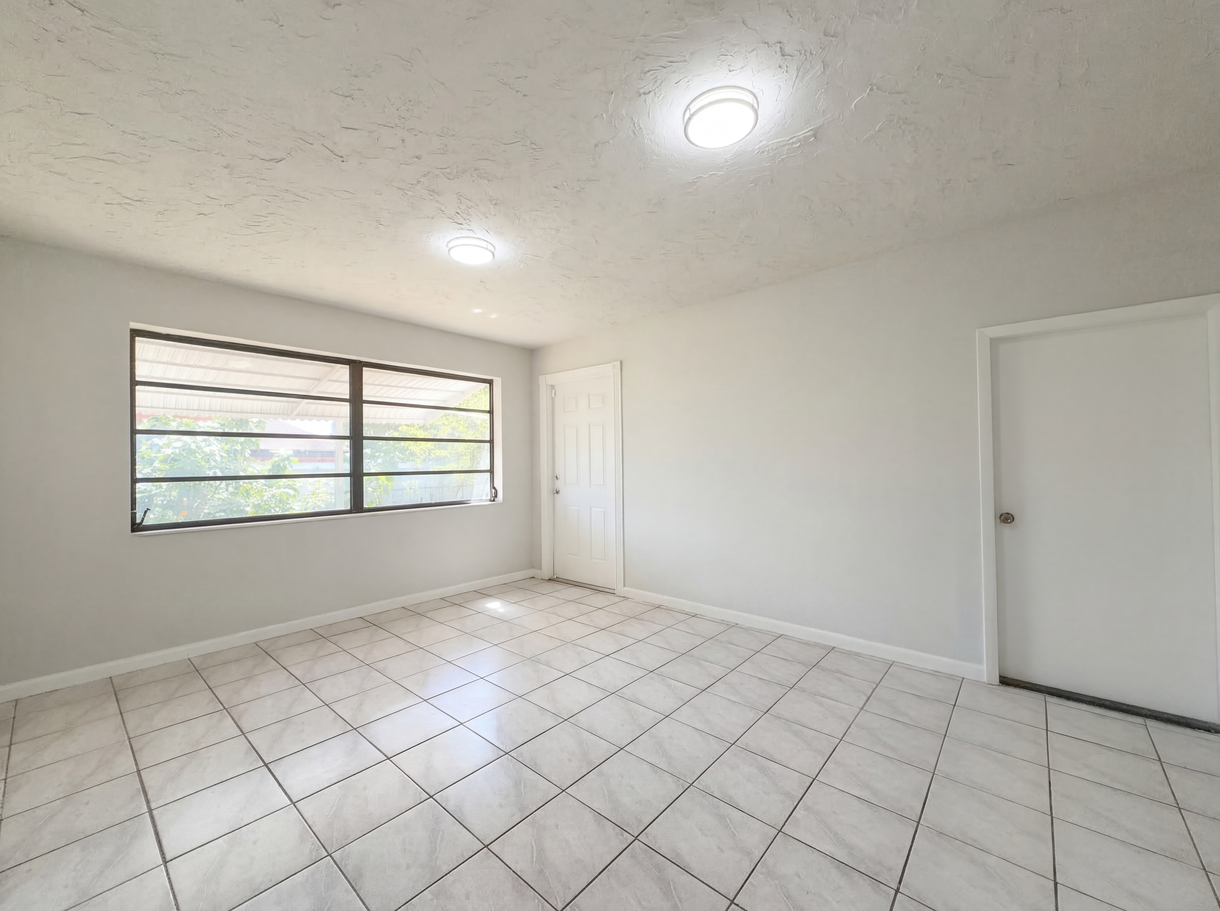 Photo 11 of 19 of 12230 SW 187th Ter, Miami, FL
