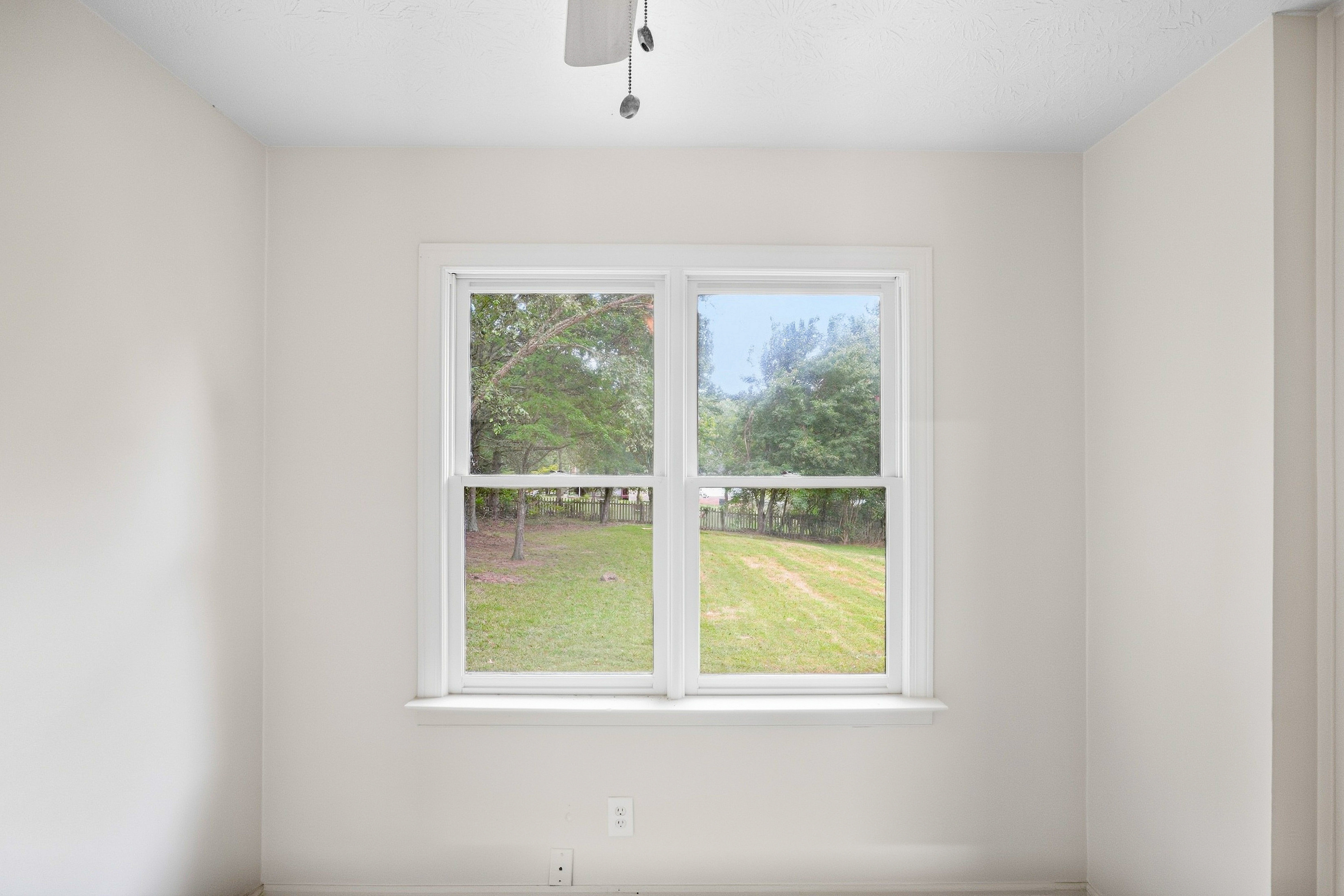 Photo 15 of 50 of 1502 Shoal Creek Dr SW, Conyers, GA