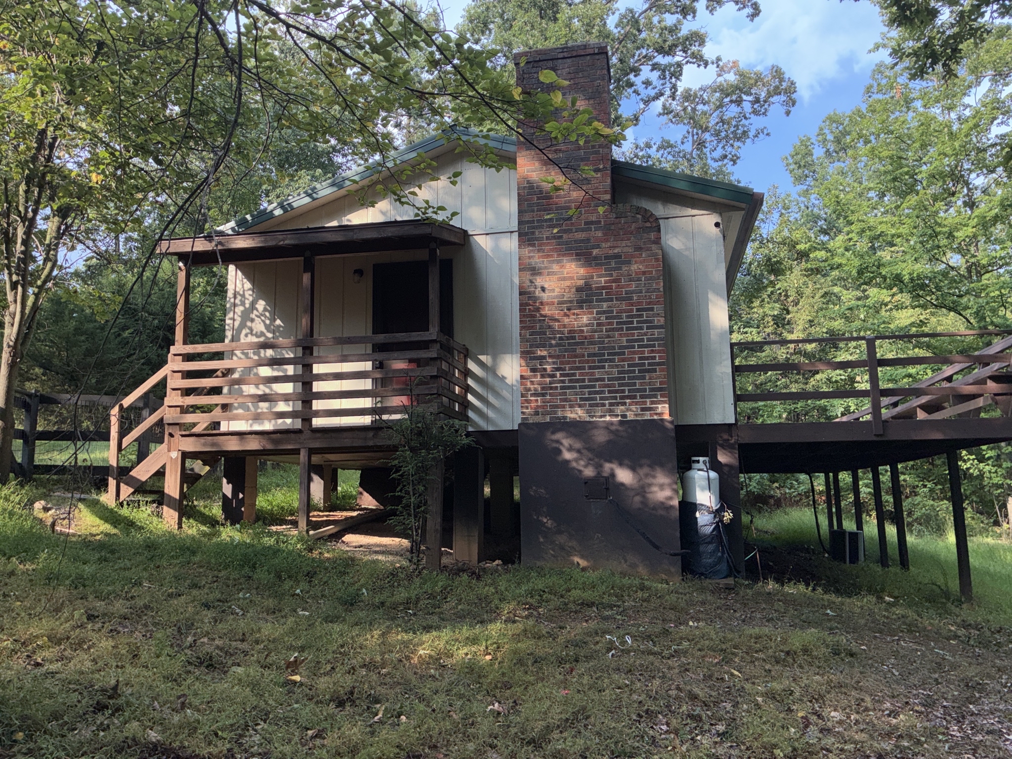 Photo 19 of 23 of 816 Hilltop Ln, Mount Jackson, VA