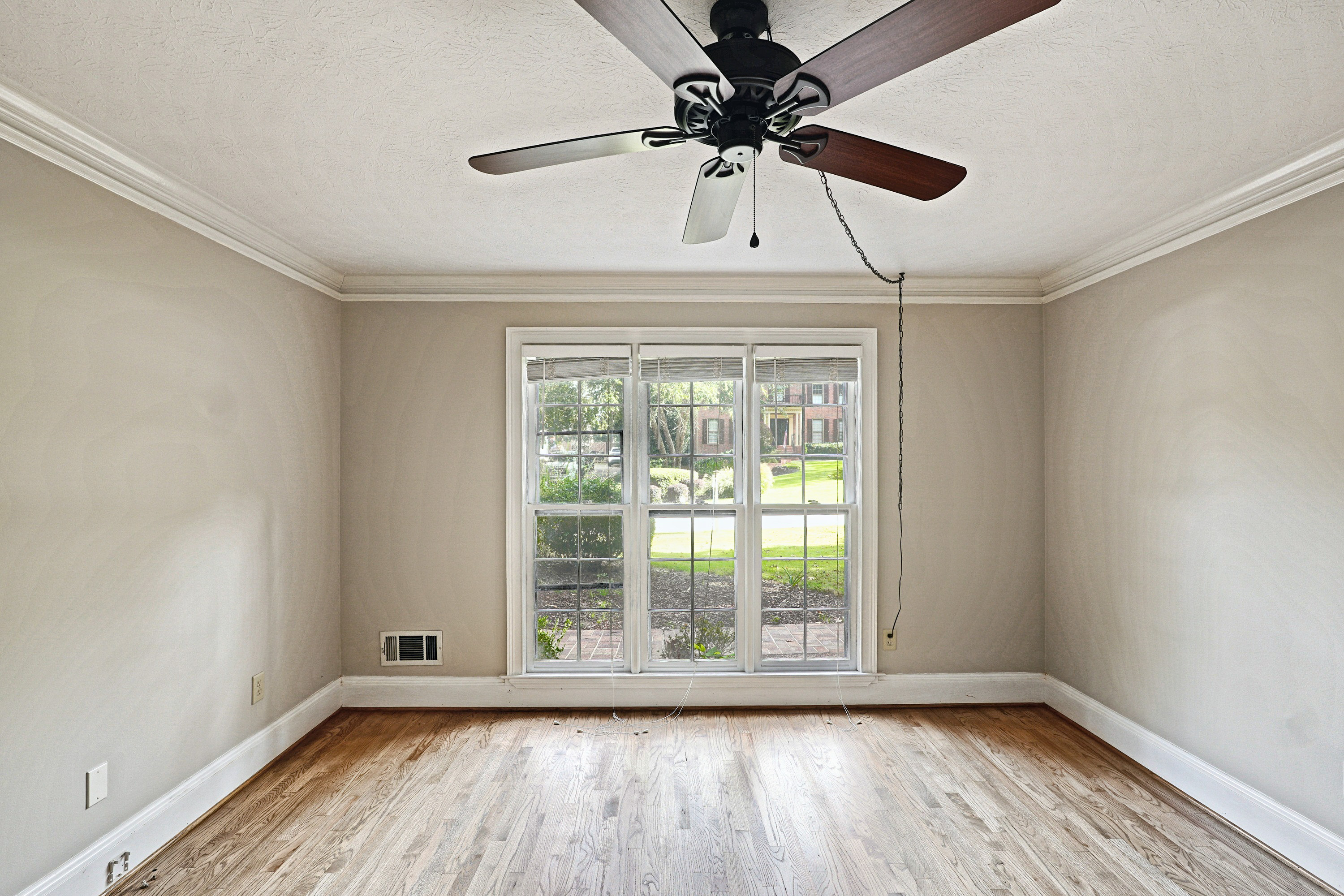 Photo 24 of 63 of 2360 Kimbrough Ct, Sandy Springs, GA