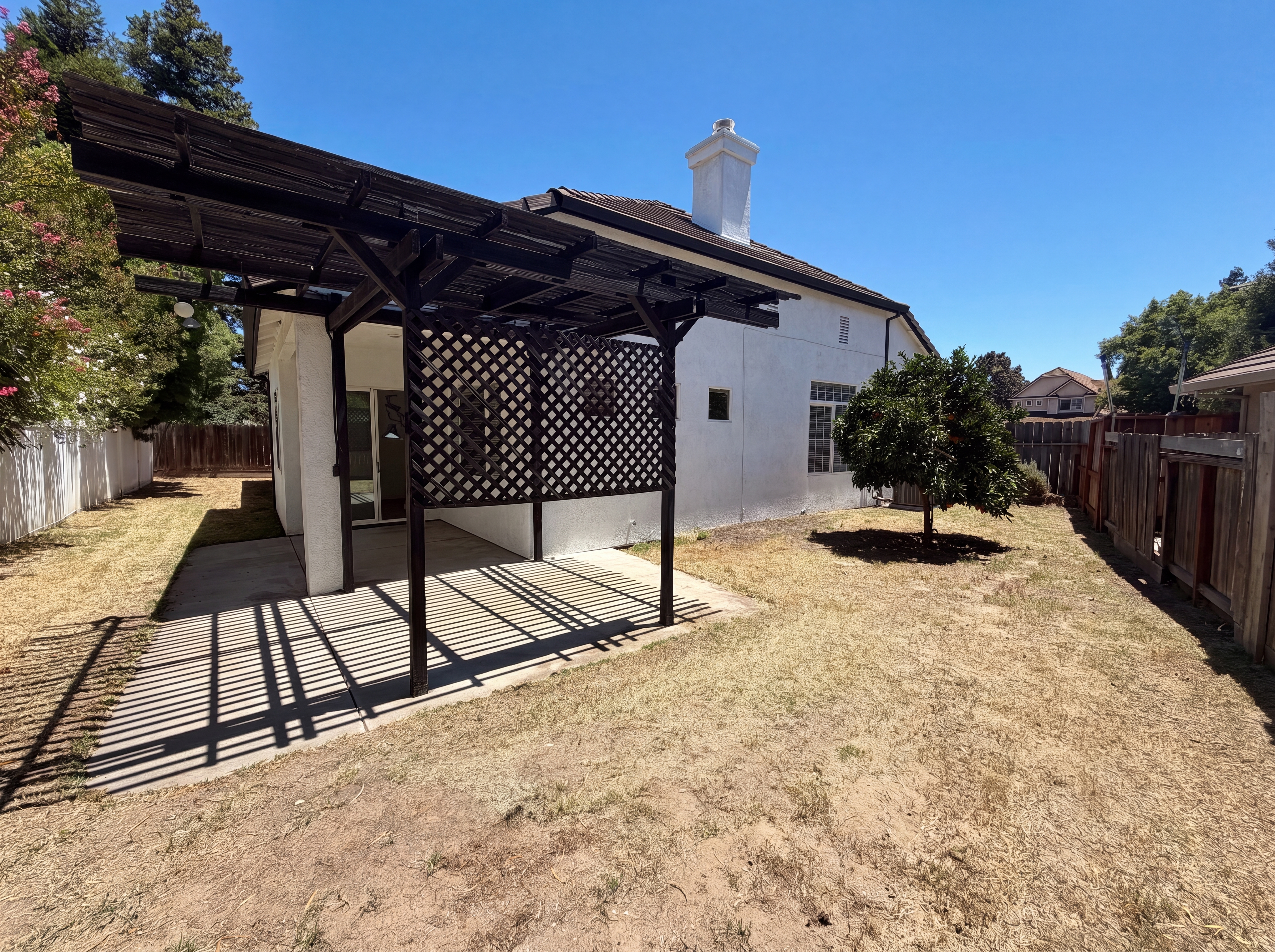 Photo 5 of 28 of 3309 Mokelumne Ct, Modesto, CA