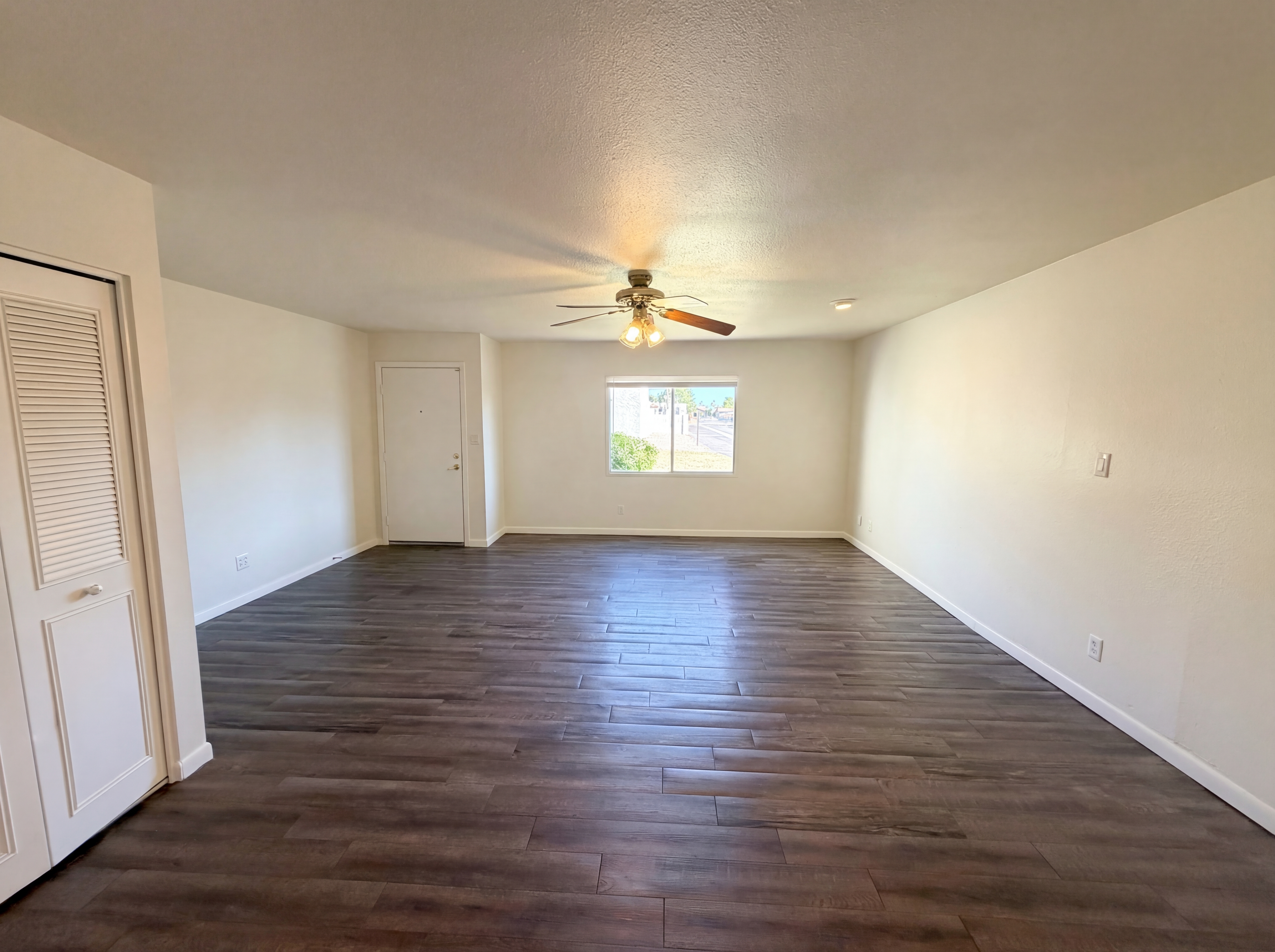 Photo 9 of 22 of 5406 W El Caminito Dr, Glendale, AZ