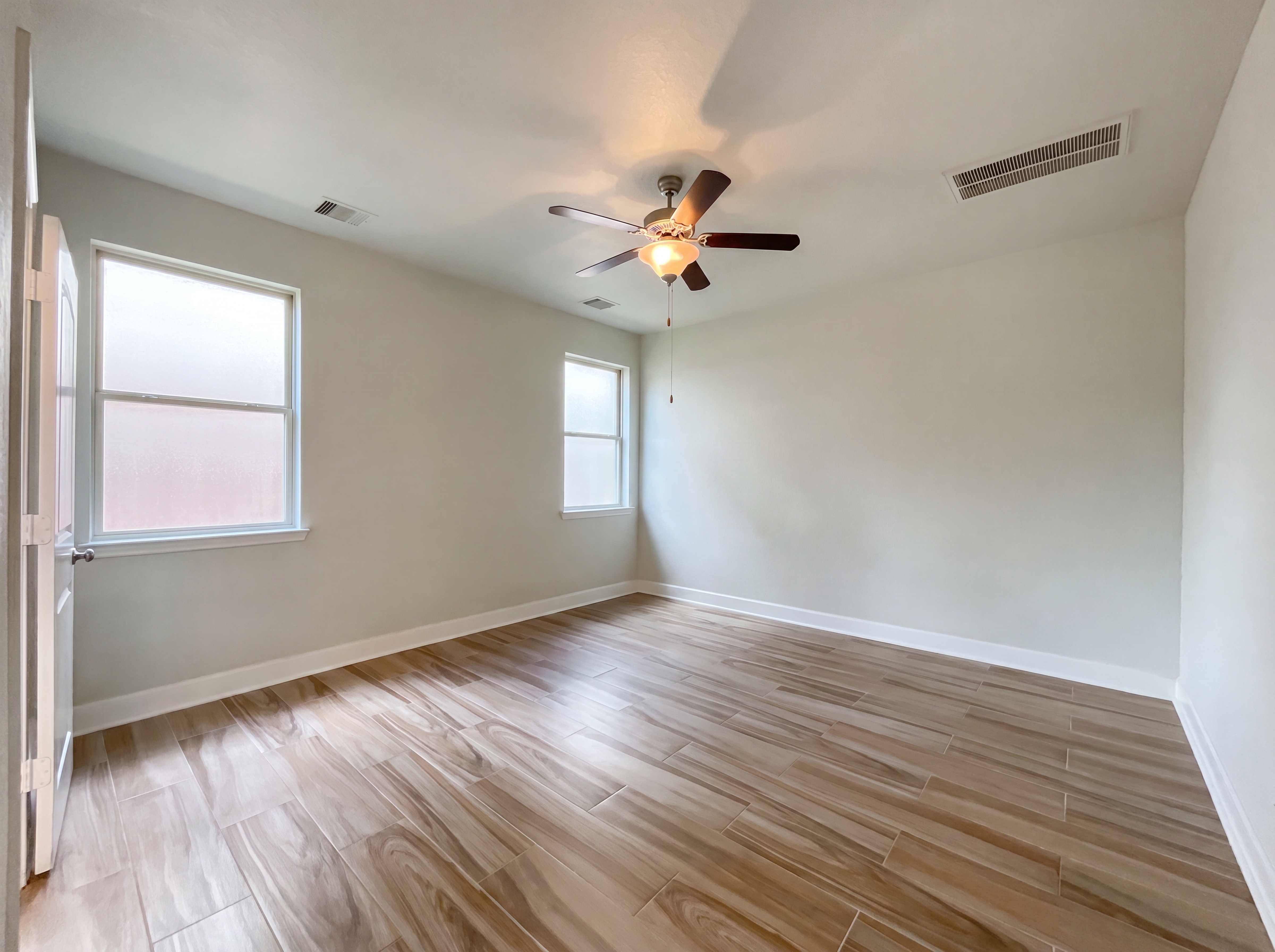 Photo 4 of 17 of 18813 Genova Bay Ct, New Caney, TX
