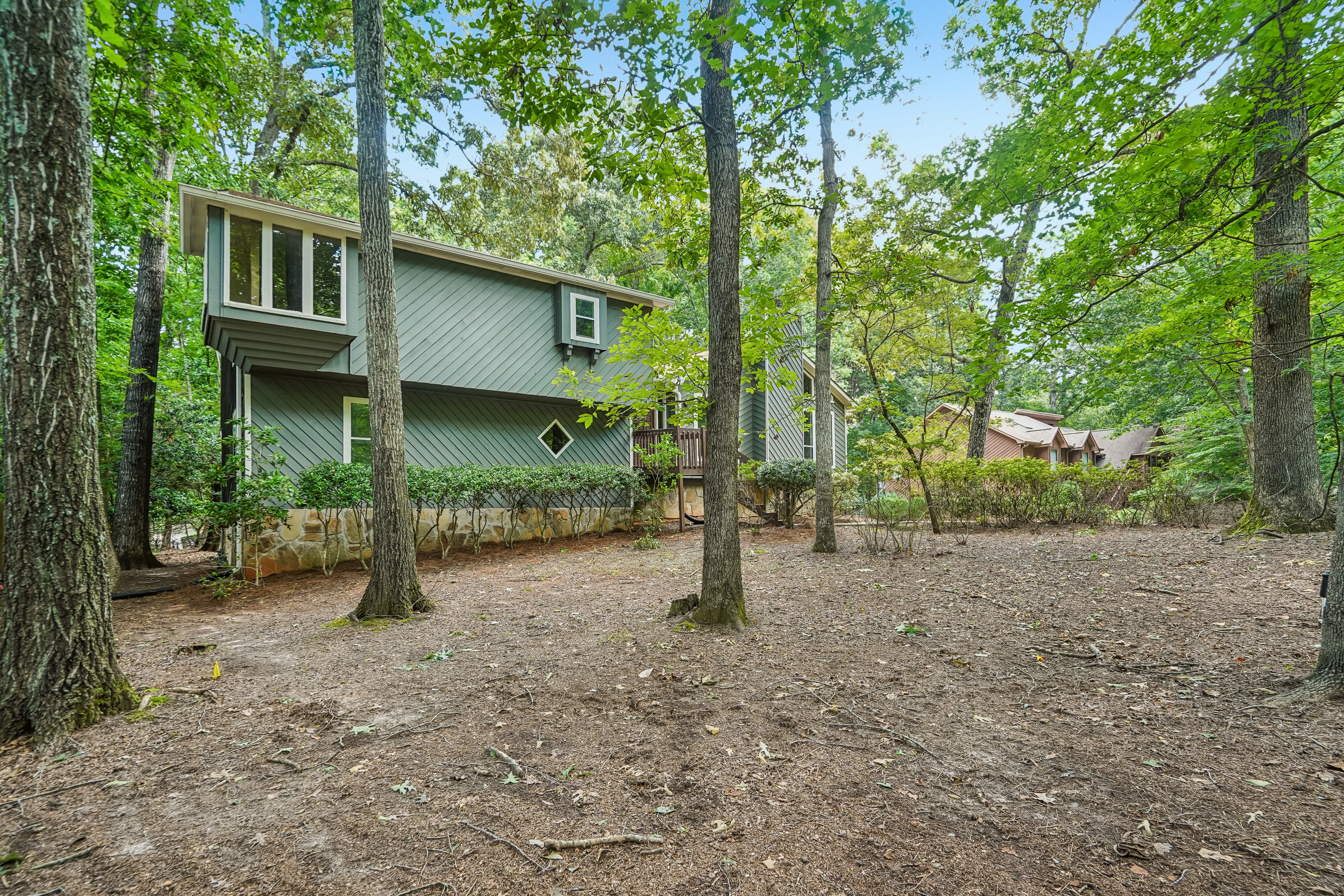 Photo 14 of 38 of 4927 Dillards Mill Way, Peachtree Corners, GA