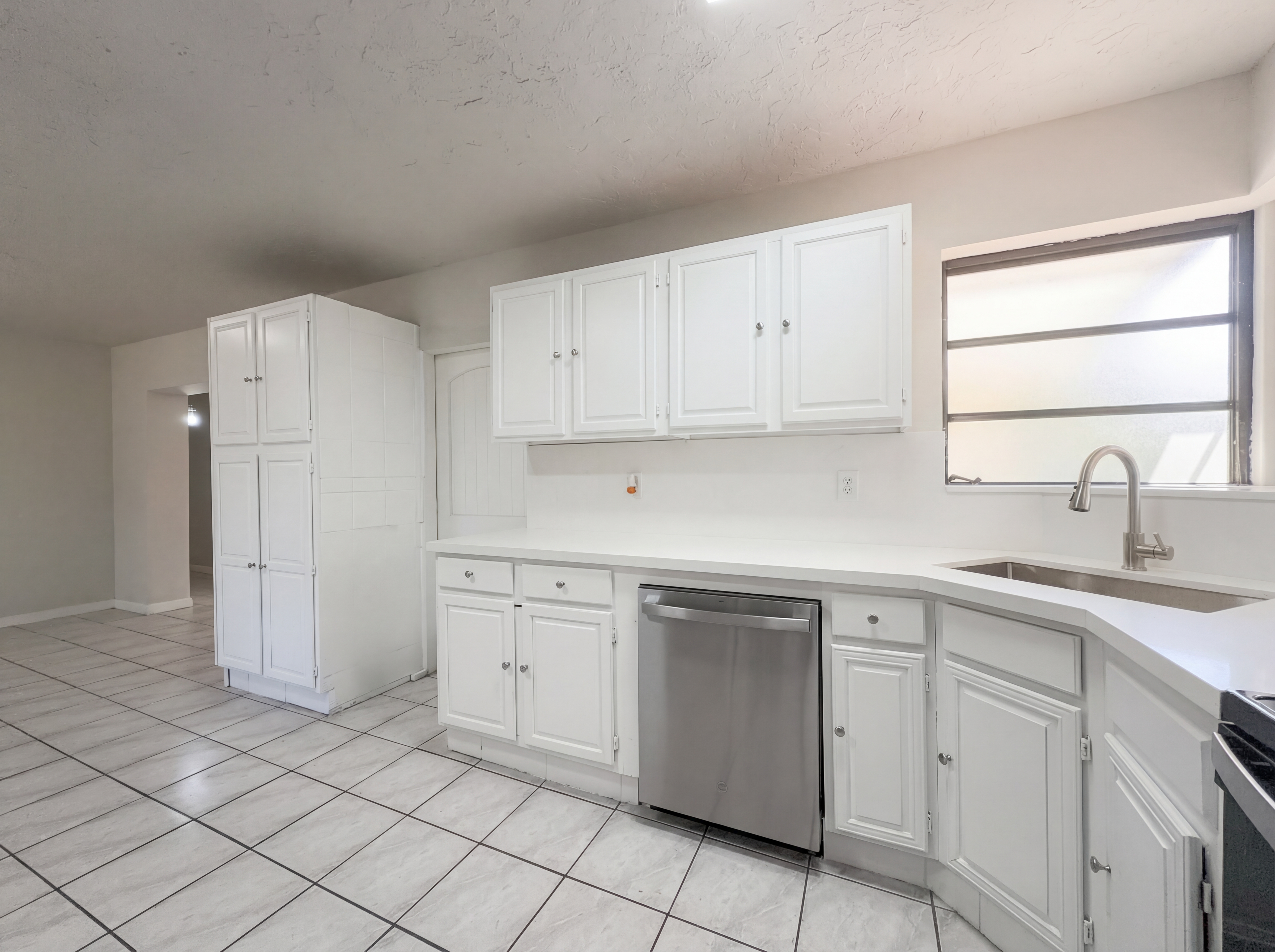 Photo 10 of 19 of 12230 SW 187th Ter, Miami, FL