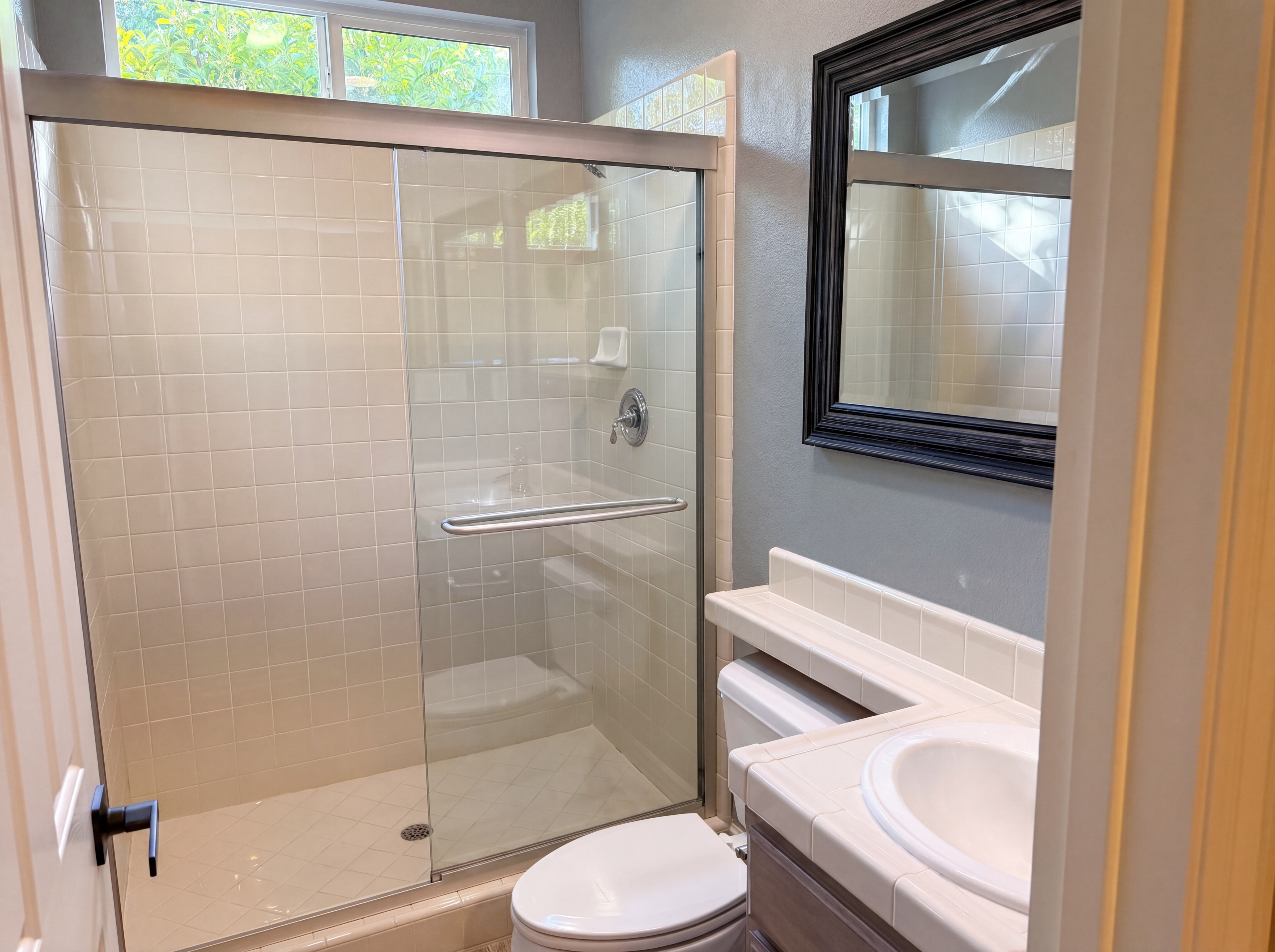 Photo 13 of 51 of 1401 Grey Owl Cir, Roseville, CA