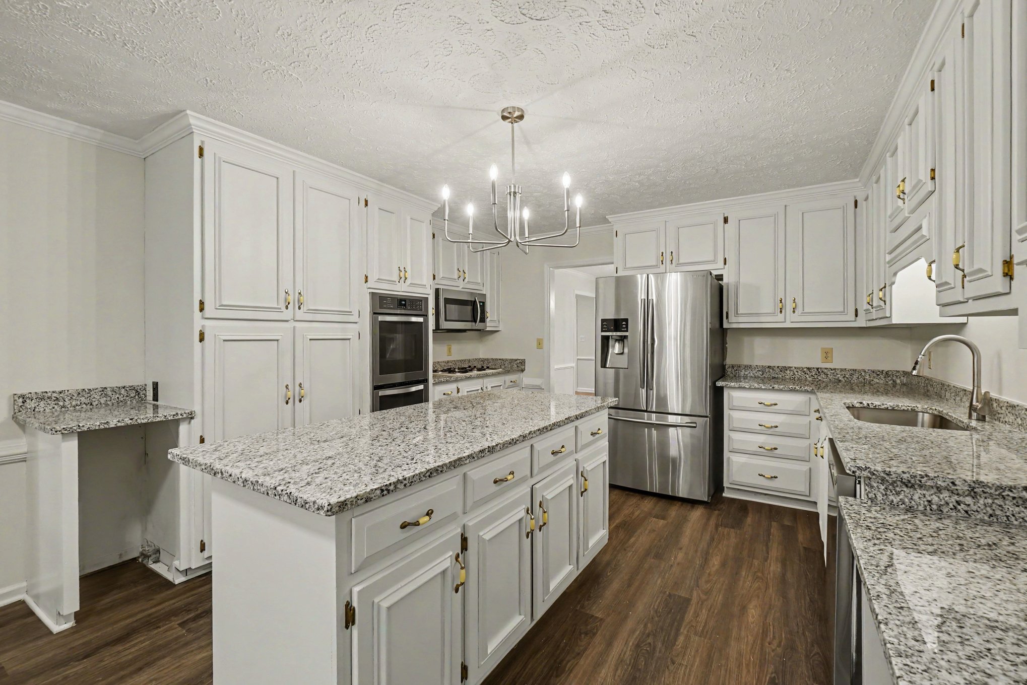 Photo 2 of 20 of 515 Teresa Ln, Canton, GA