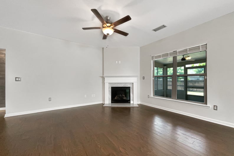 Property photo 3 of 2838 Menton Rd SW