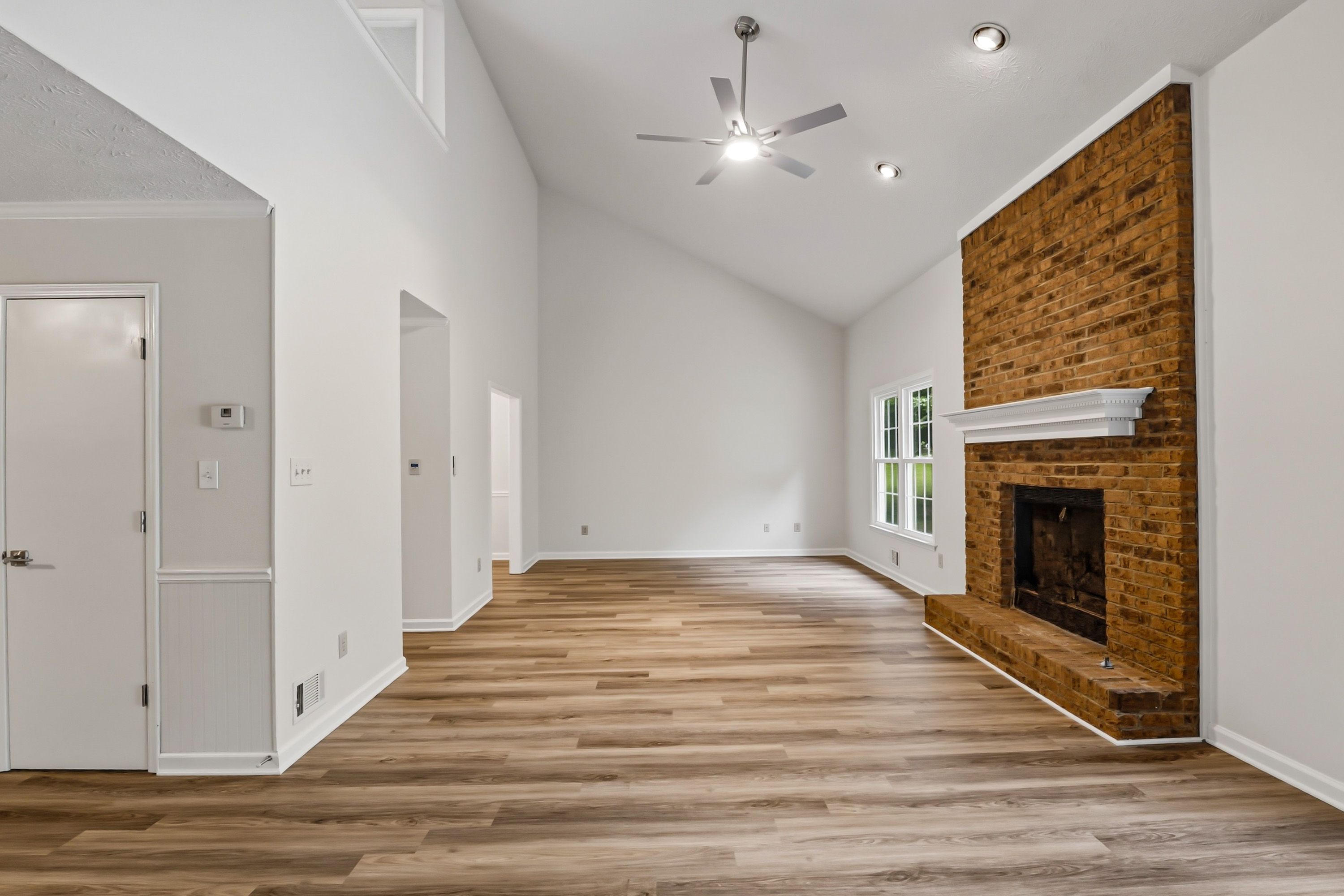 Photo 3 of 32 of 335 Stoneridge Way, Fayetteville, GA
