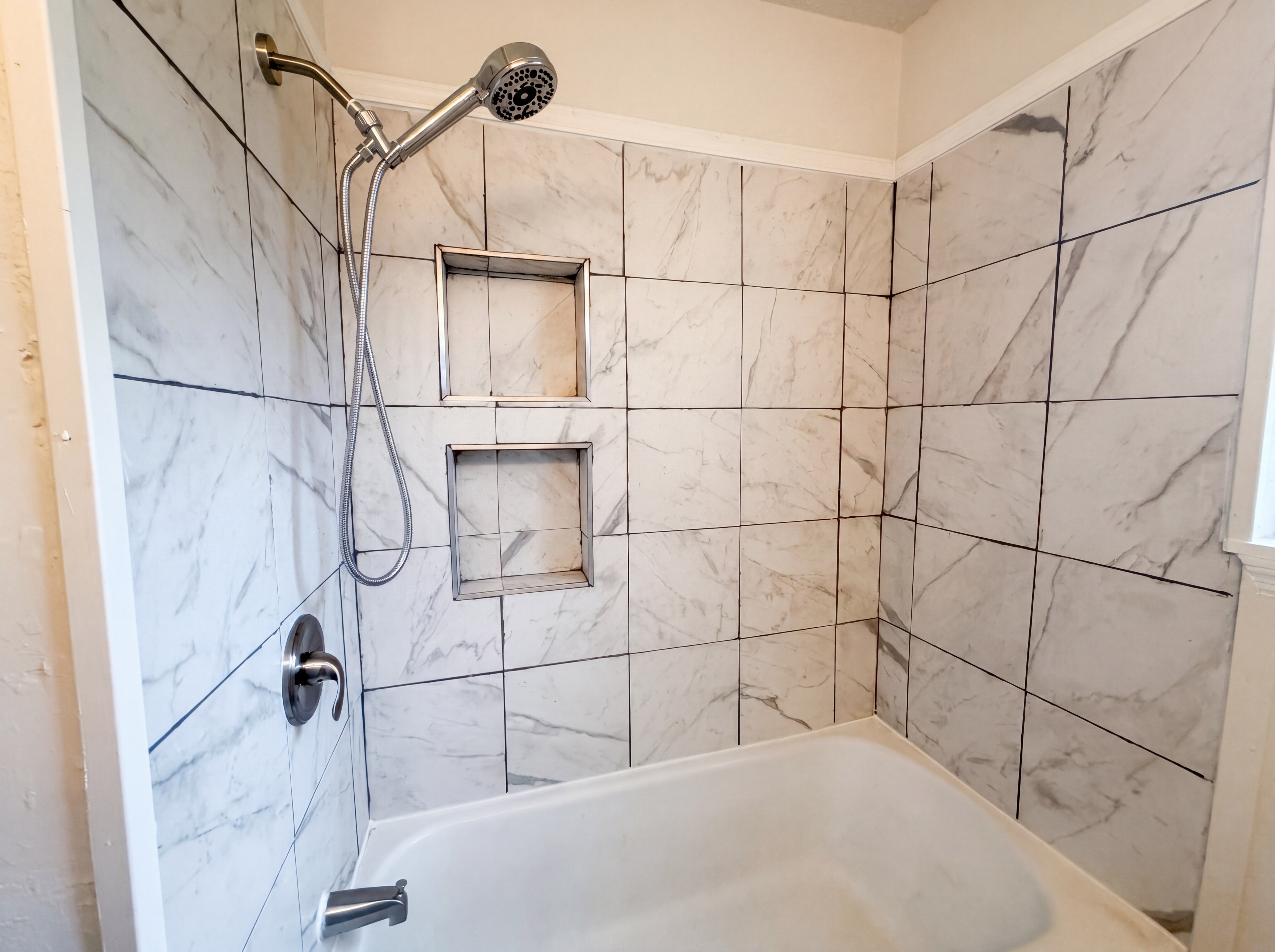 Photo 13 of 18 of 7520 Altus Dr S, Jacksonville, FL