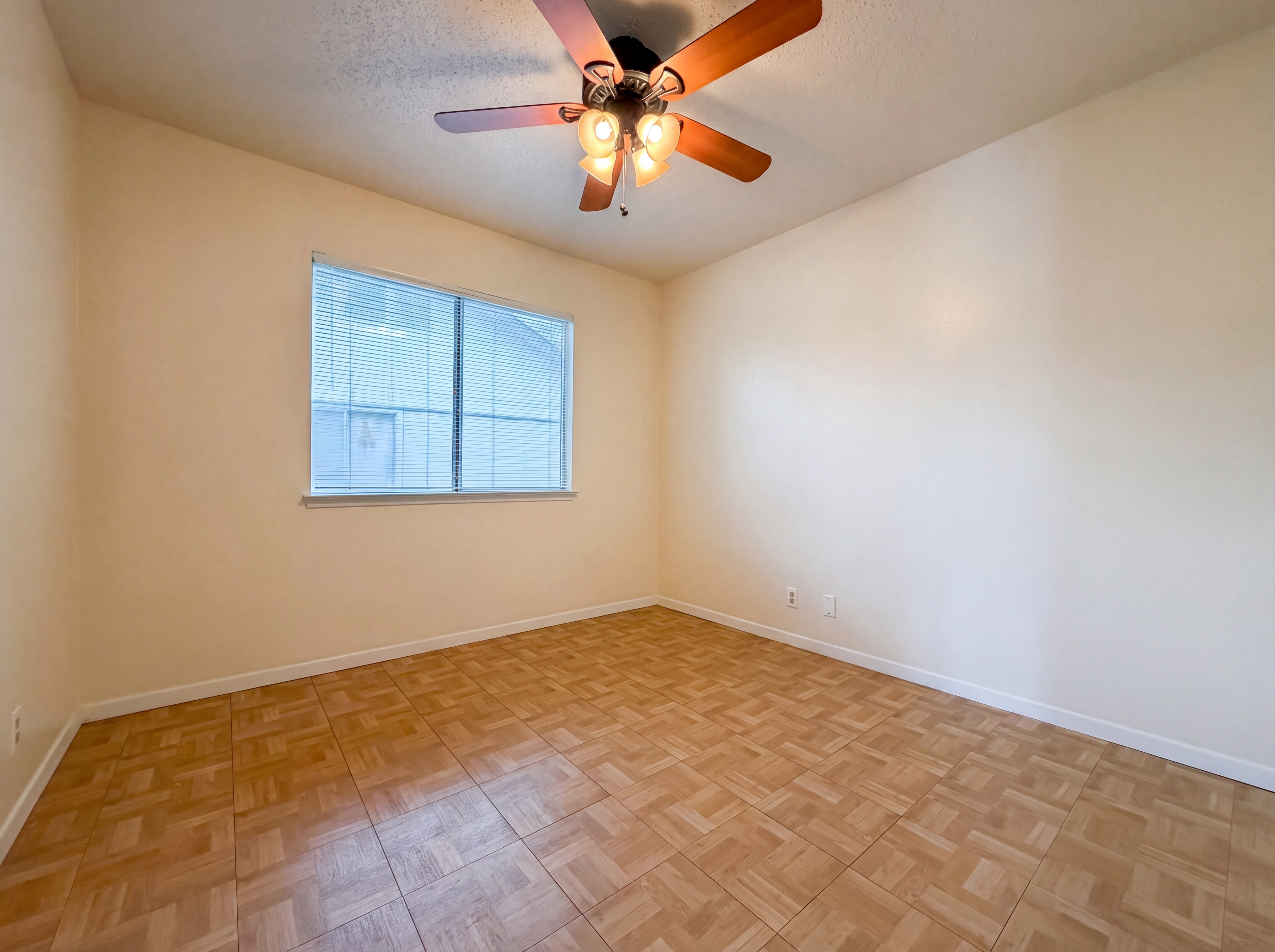 Photo 12 of 17 of 528 Pecan Dr, Schertz, TX