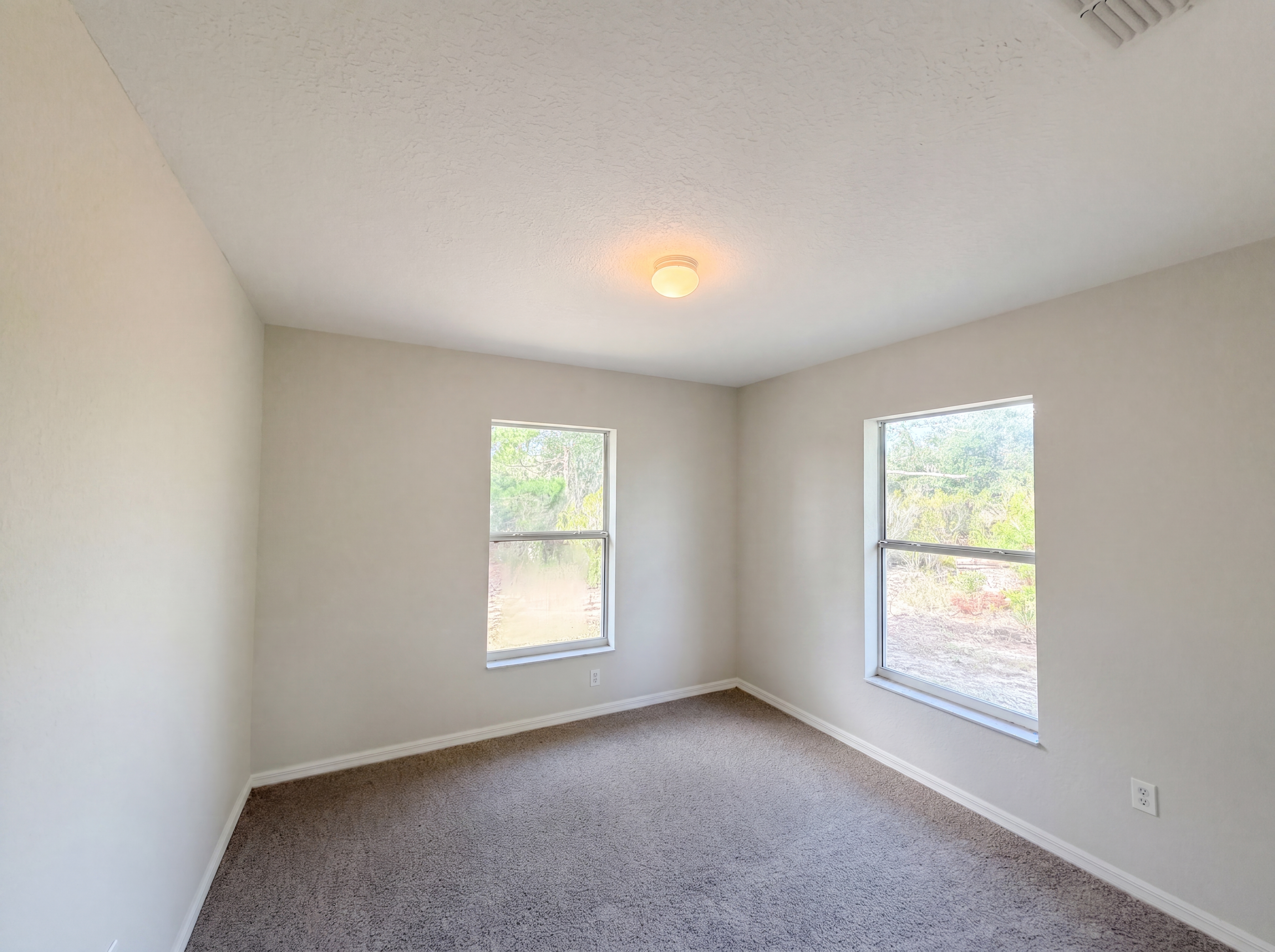 Photo 7 of 25 of 17956 SW 25th Avenue Rd, Ocala, FL