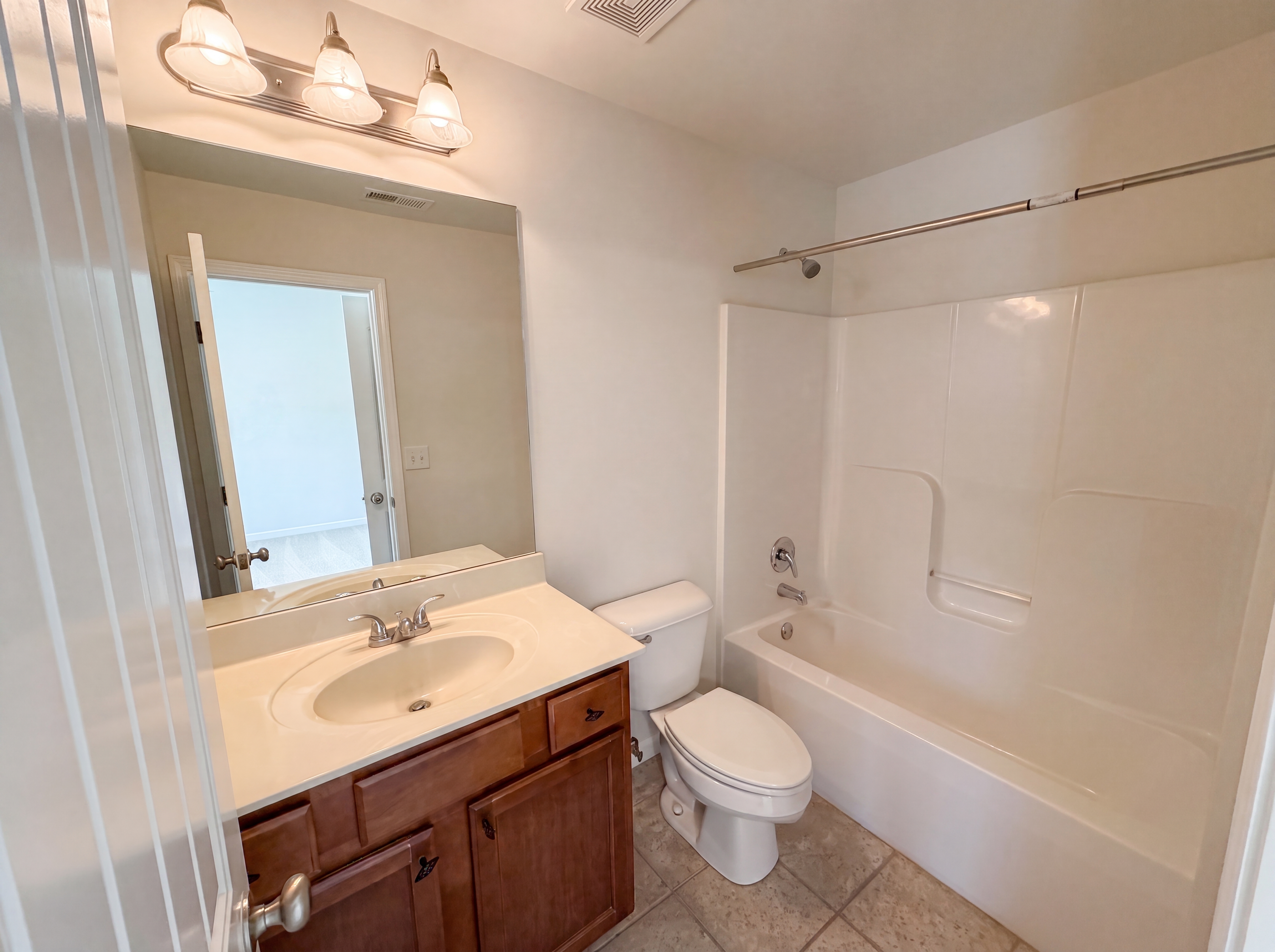 Photo 32 of 51 of 1481 Azalea Brook Dr, Lawrenceville, GA
