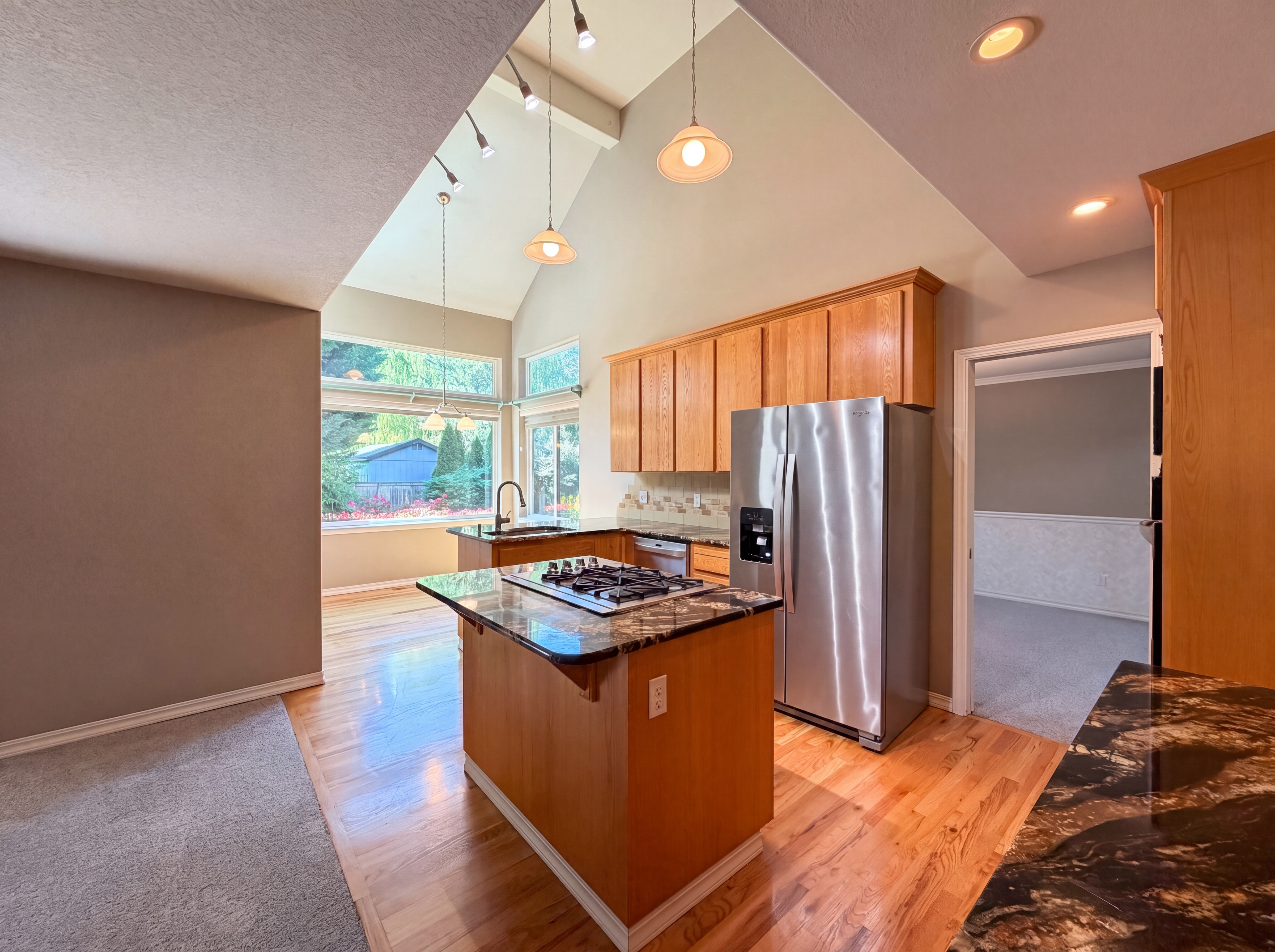 Photo 2 of 25 of 5880 SE Snowberry Ct, Hillsboro, OR