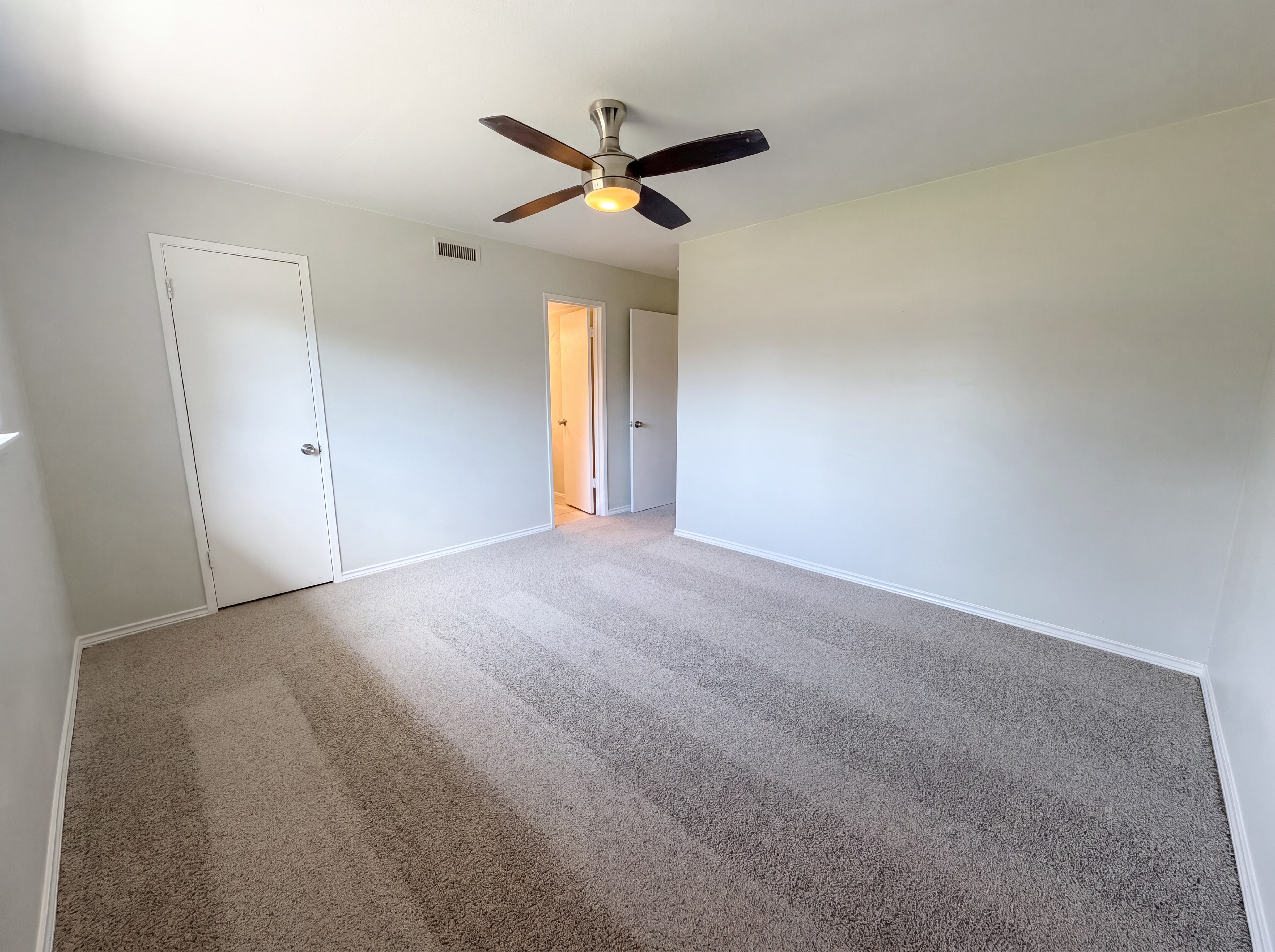 Photo 21 of 29 of 1102 Hillwood Dr, Lewisville, TX