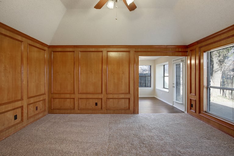 Photo 12 of 31 - 2716 Poplar Spring Rd, Fort Worth, TX 76123