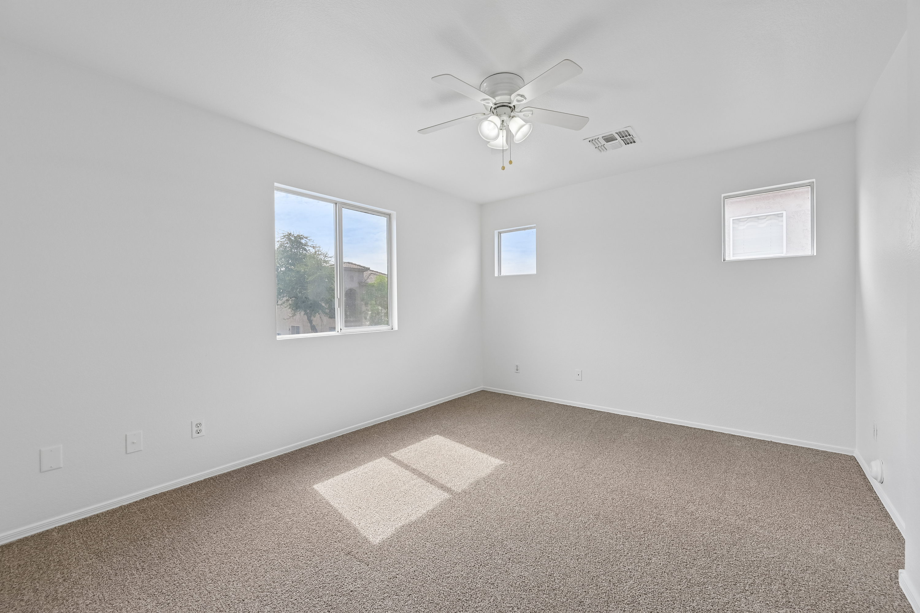Photo 22 of 50 of 1515 E Bloch Rd, Phoenix, AZ