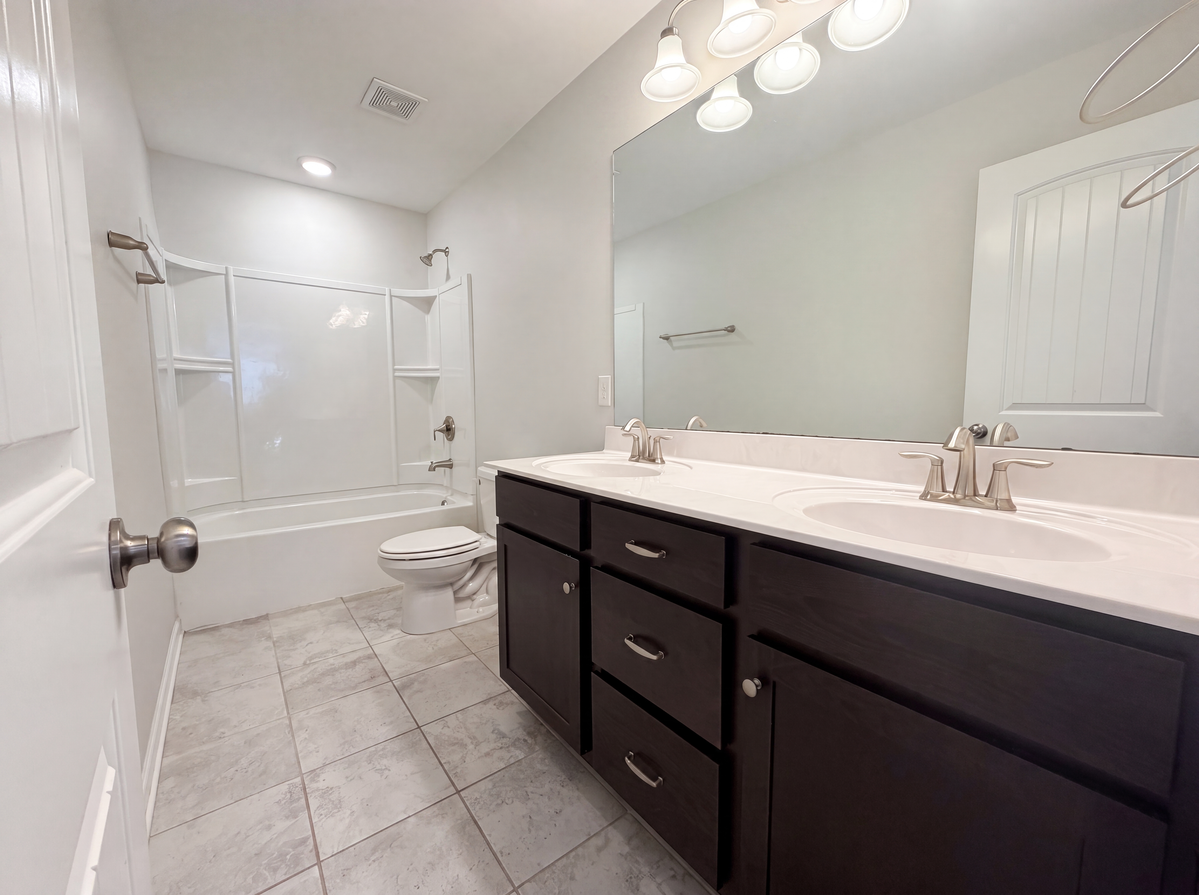 Photo 14 of 16 of 3113 Bromley Way, Antioch, TN