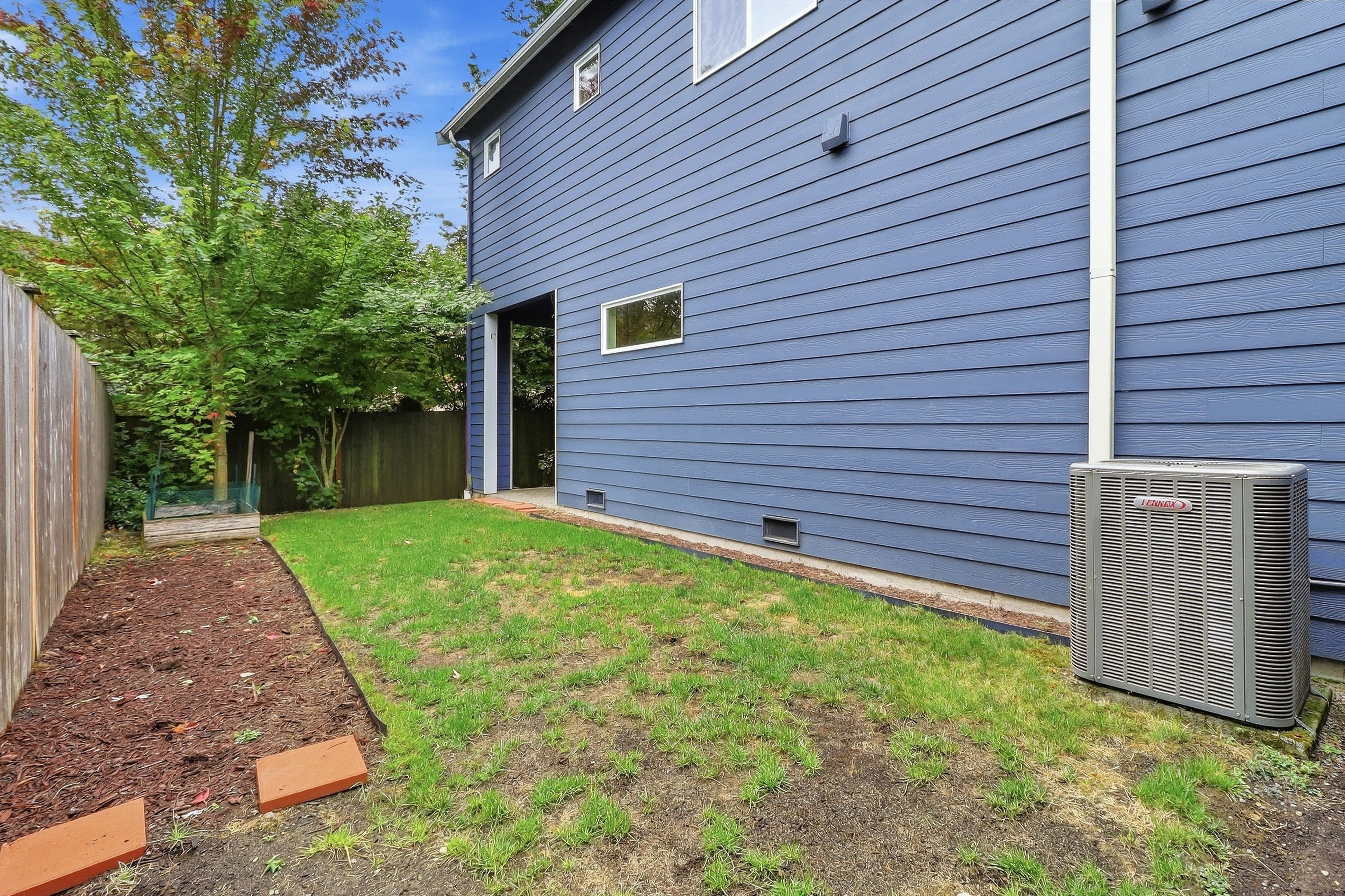 Photo 6 of 36 of 4426 141st Pl SE, Snohomish, WA