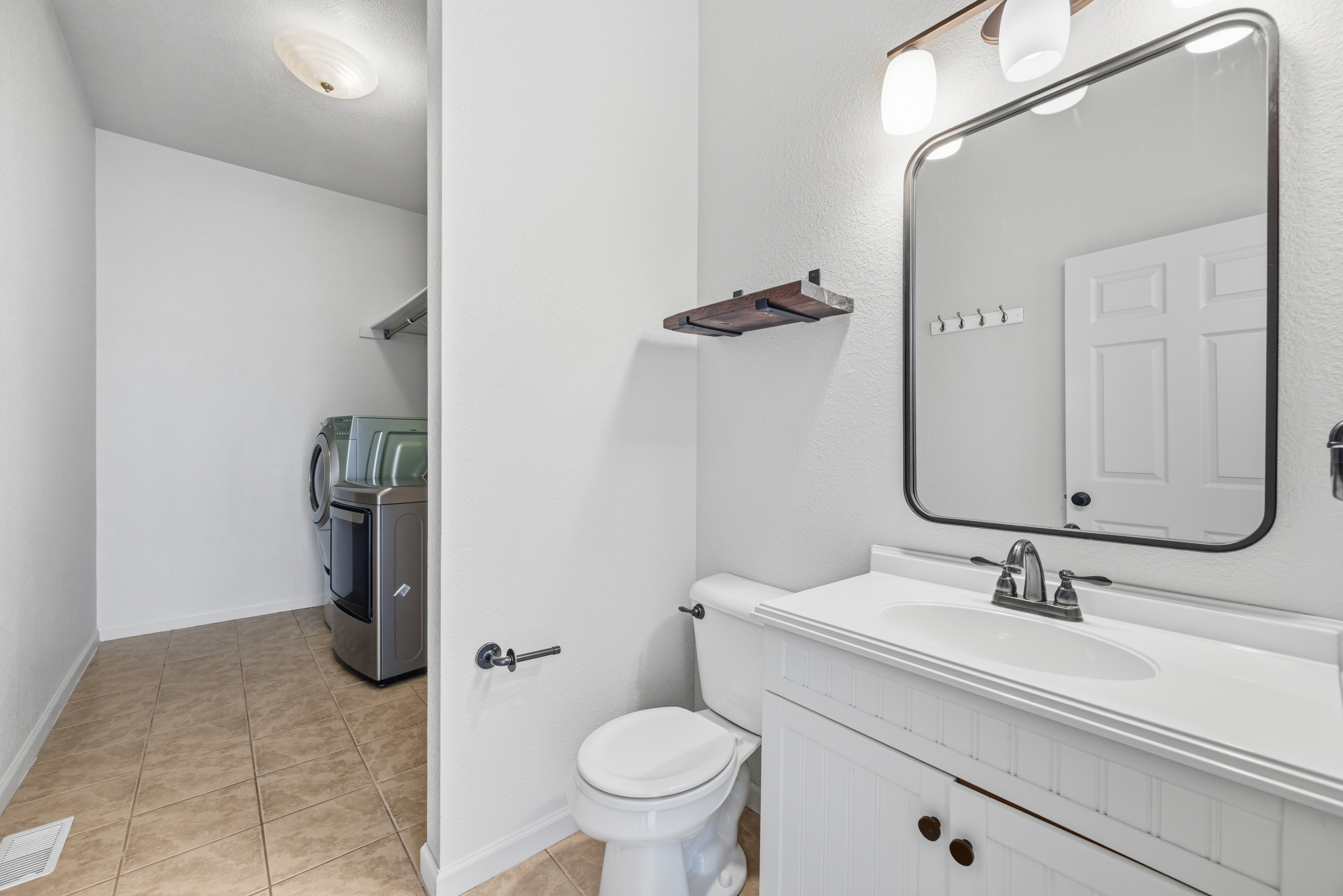 Photo 44 of 55 of 6650 Riata Ct, Colorado Springs, CO