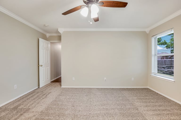 Photo 23 of 28 - 709 Stone Mesa Ct, Arlington, TX 76001