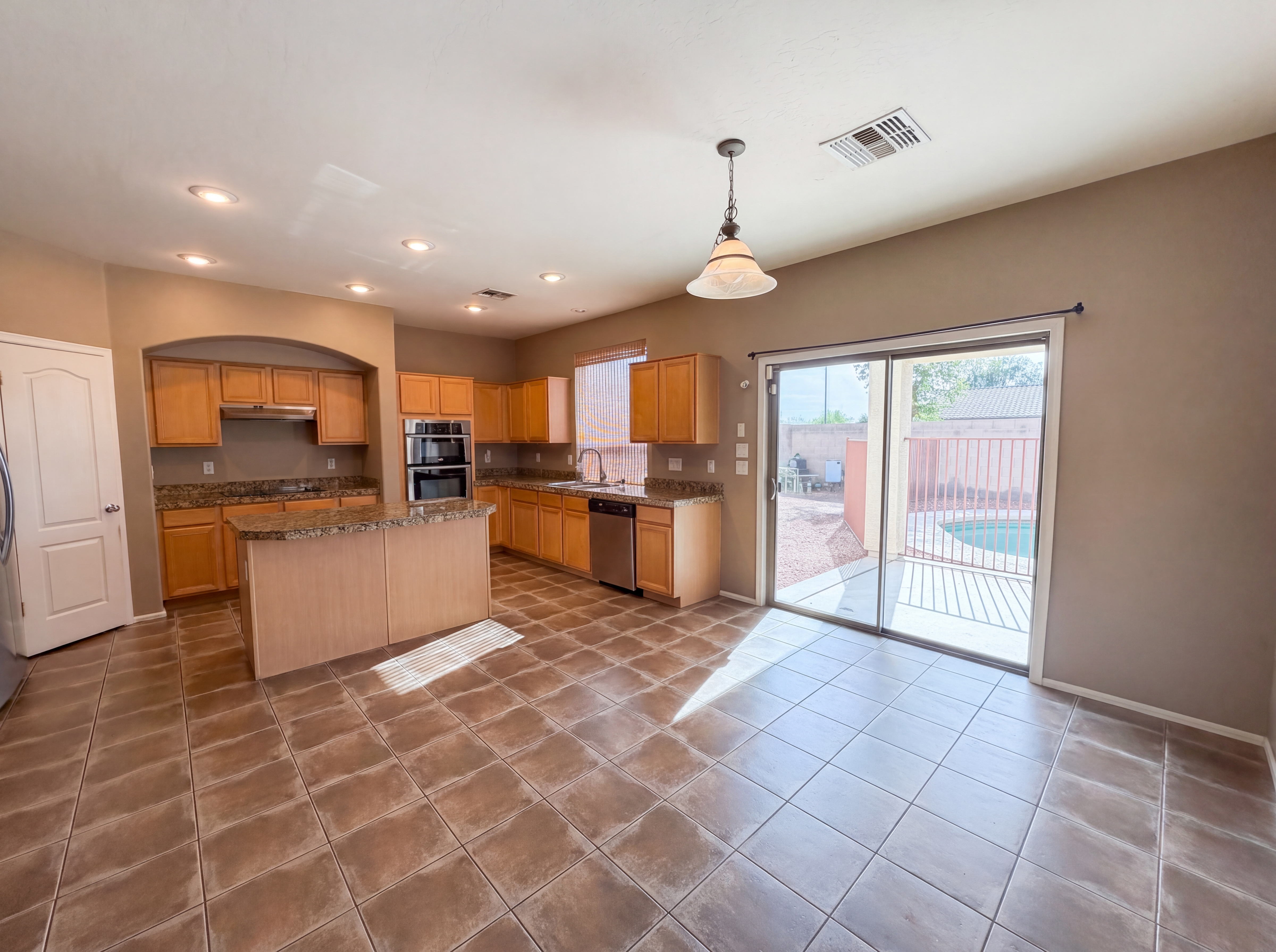 Photo 12 of 40 of 2993 S 160th Ln, Goodyear, AZ
