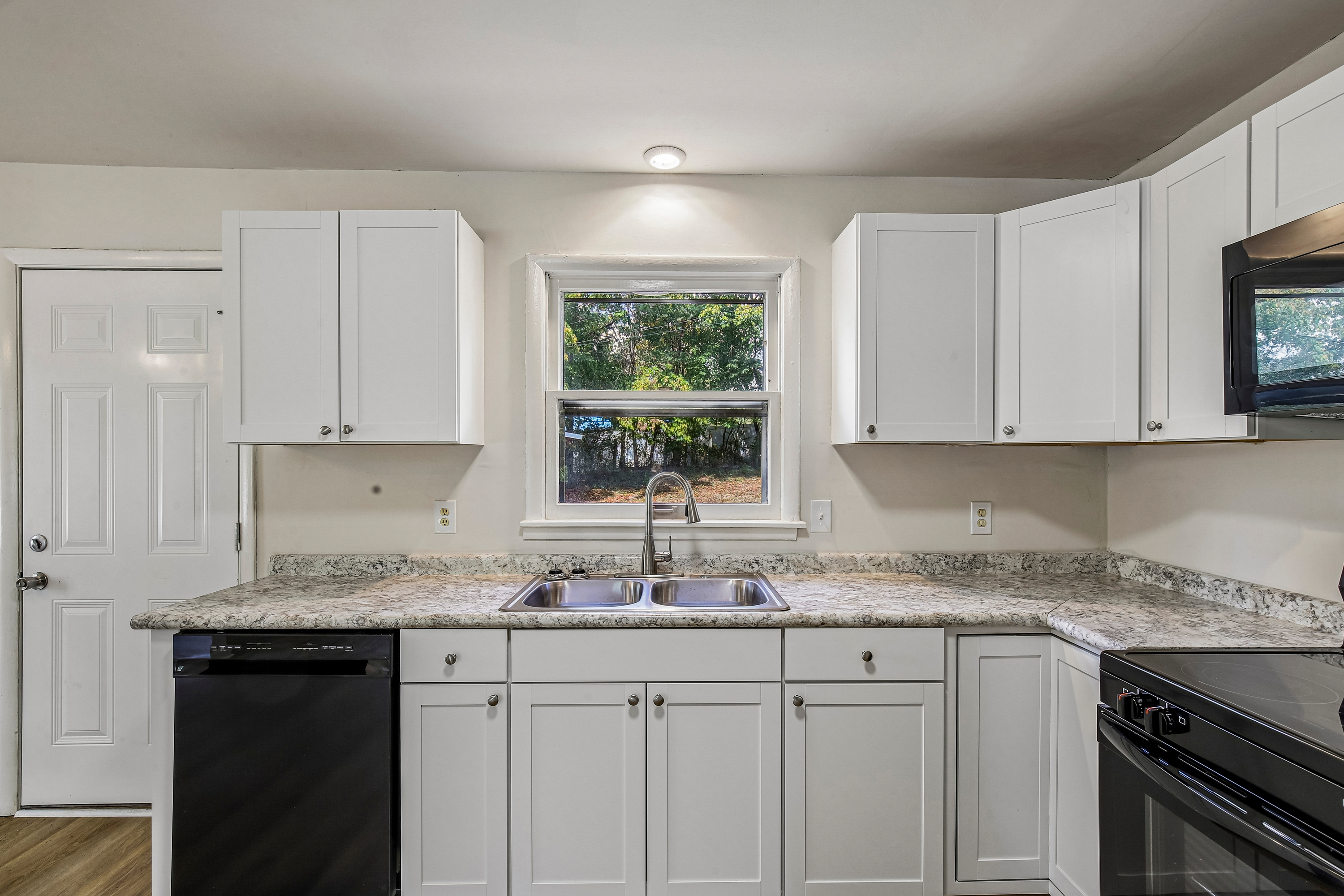 Photo 14 of 33 of 510 W Adams St, Woodbury, TN
