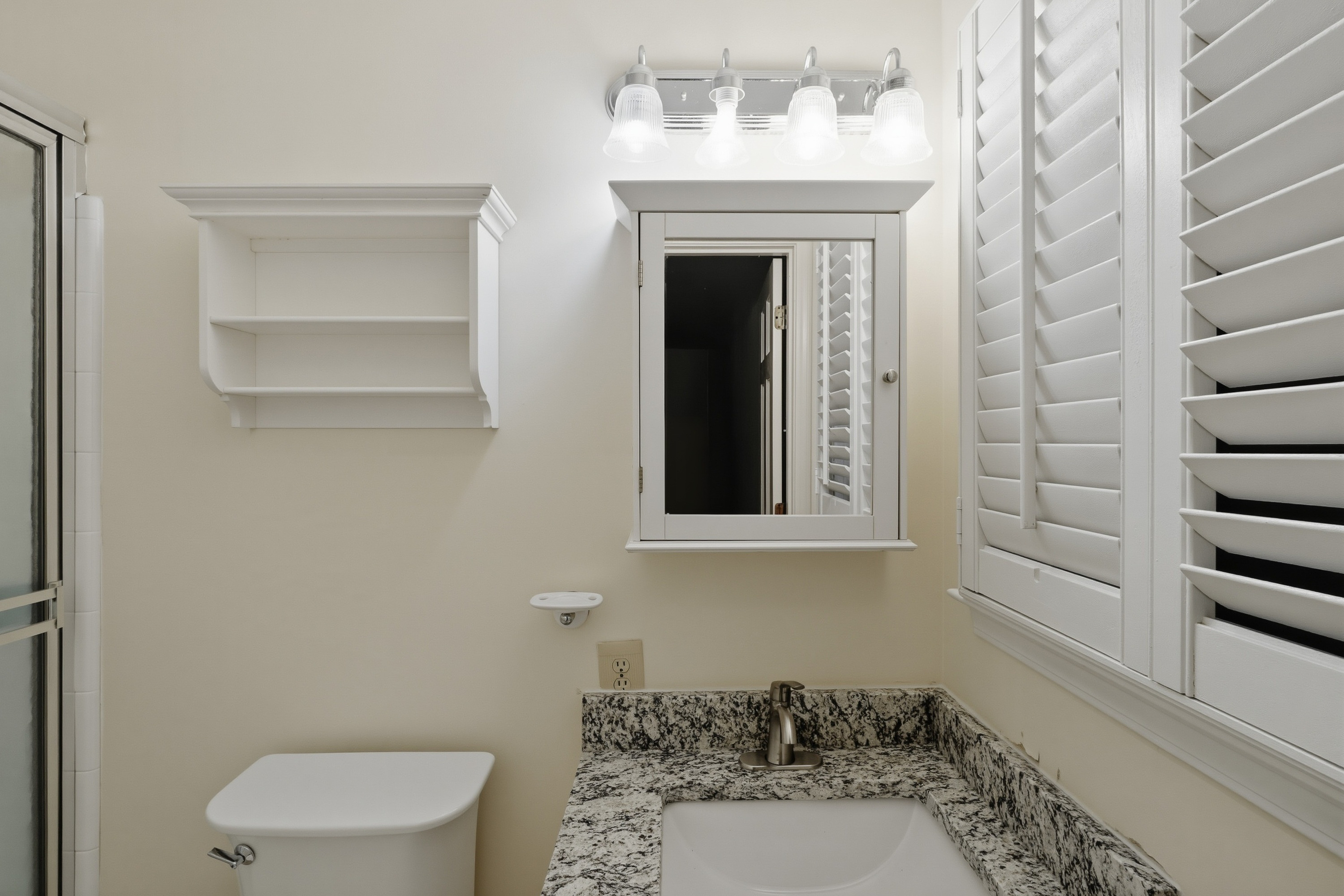 Photo 6 of 29 of 3969 Briaridge Cir, Atlanta, GA